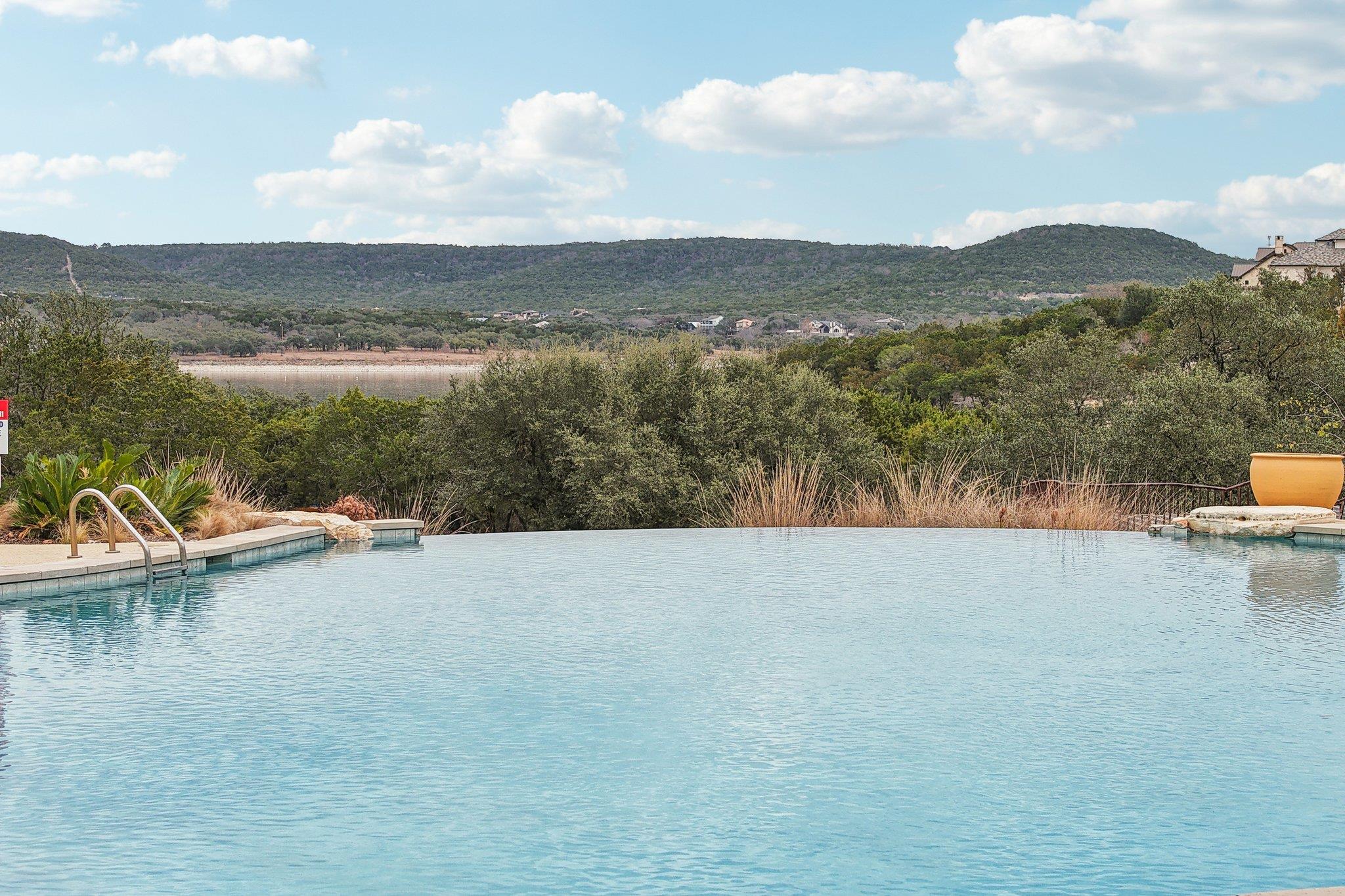 17507 Navigation Ln, Lago Vista, TX 78645