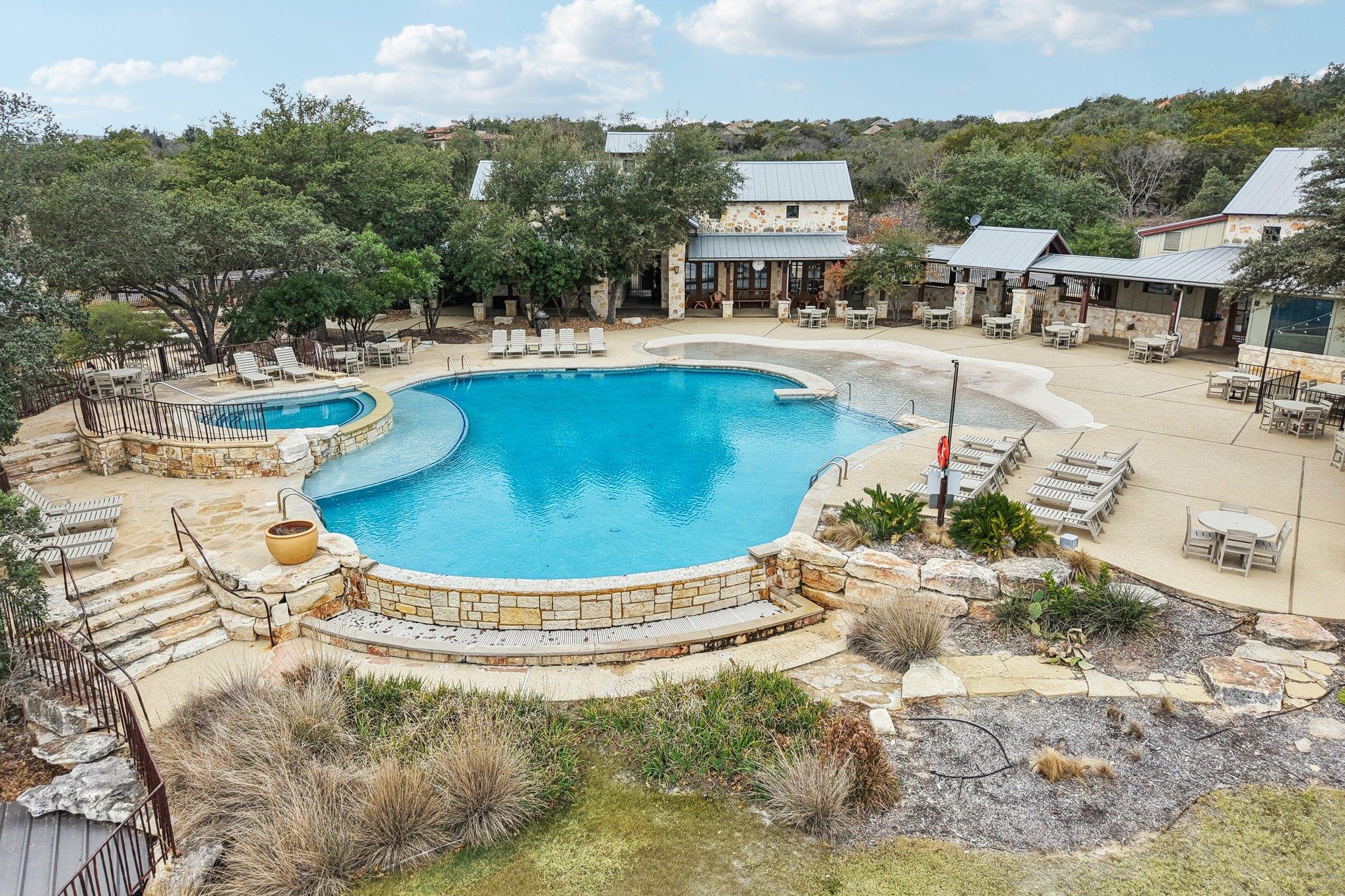 17507 Navigation Ln, Lago Vista, TX 78645