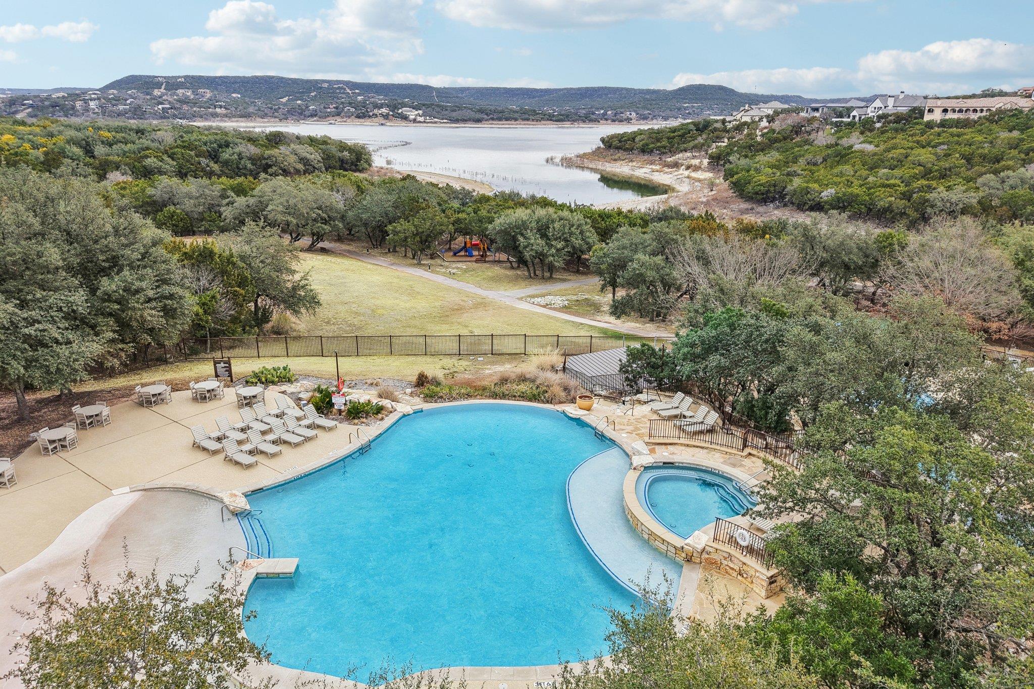 17507 Navigation Ln, Lago Vista, TX 78645