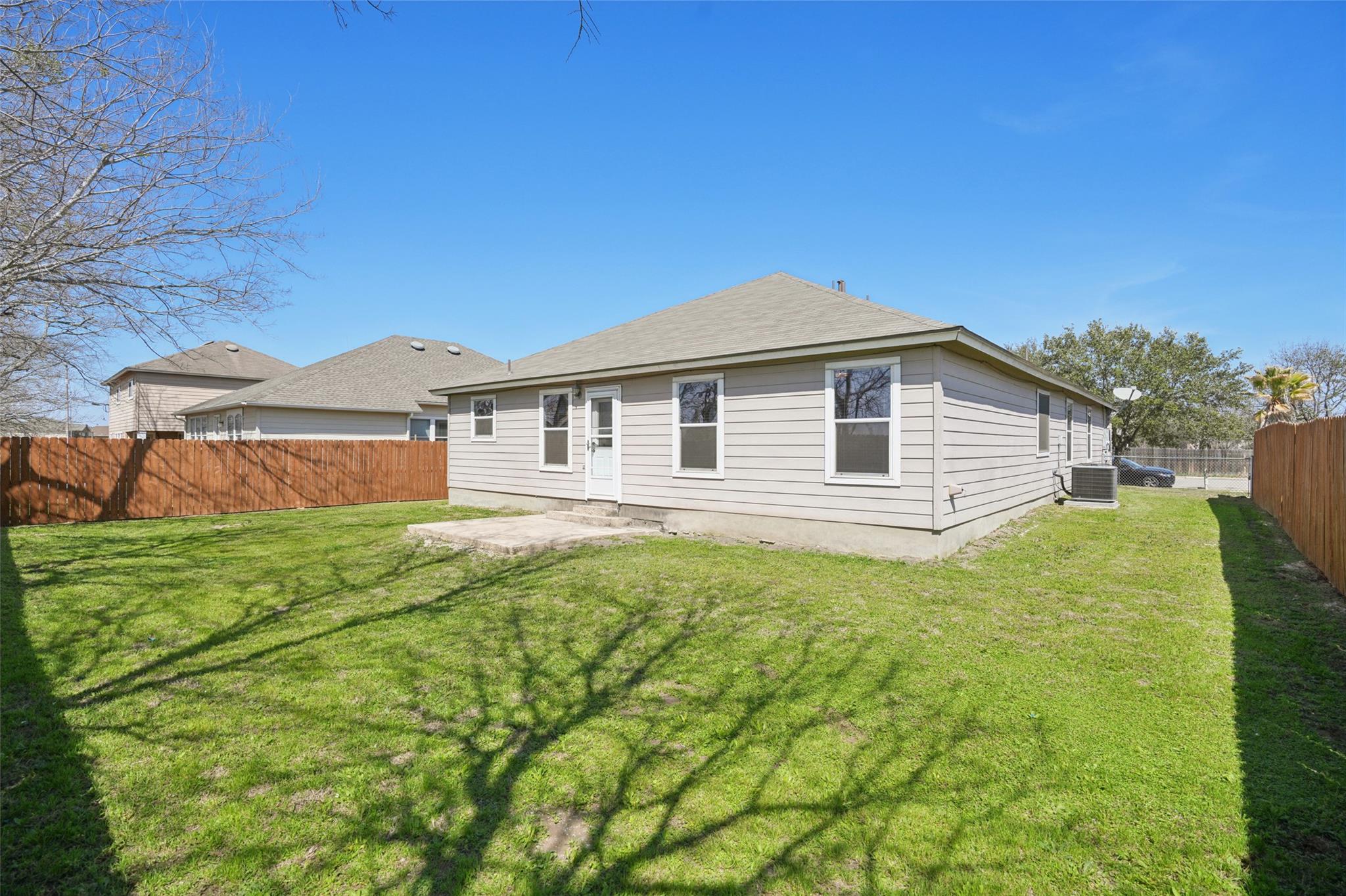 410 S Water Ln, New Braunfels, TX 78130