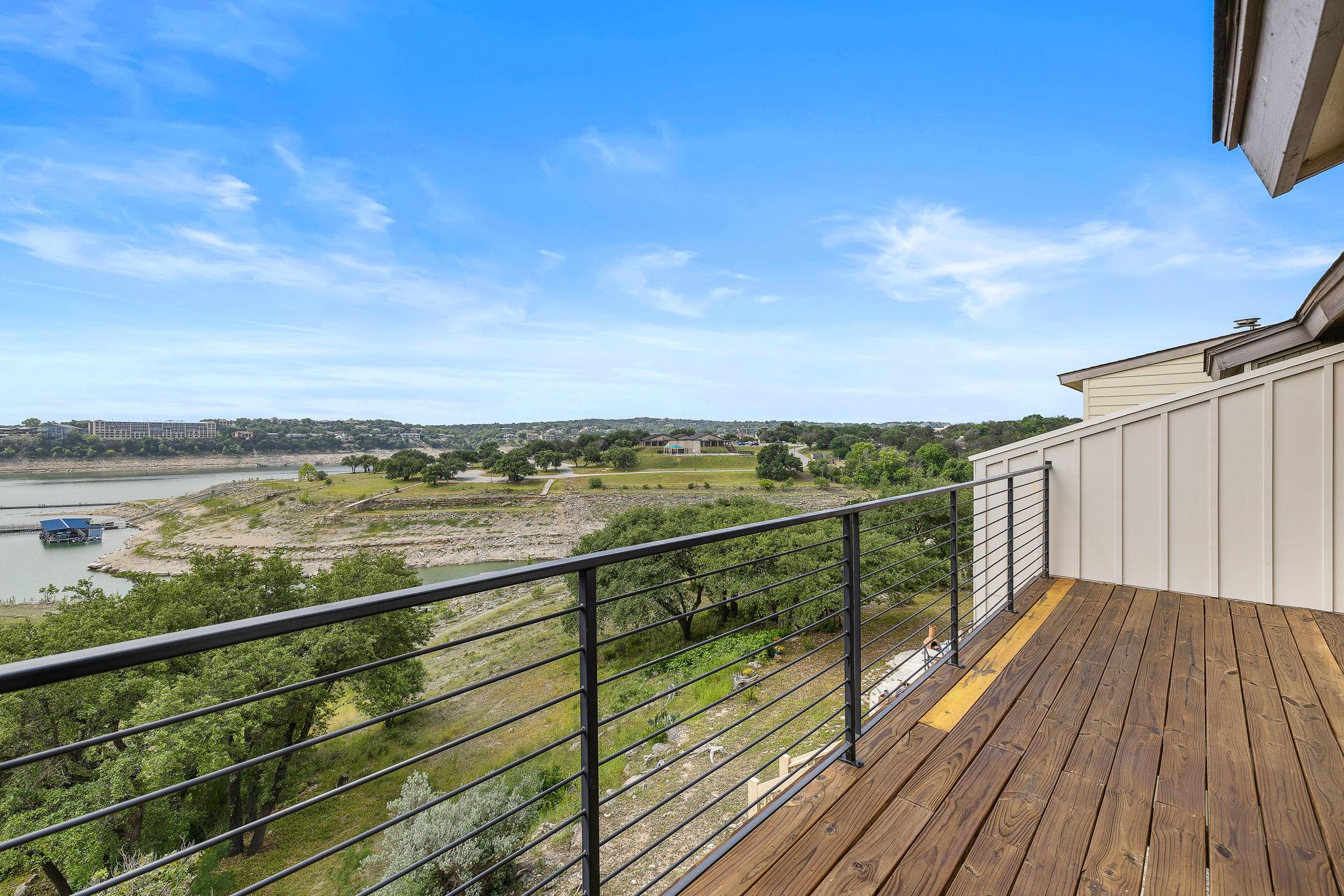 305 Venture Blvd S, Lago Vista, TX 78645