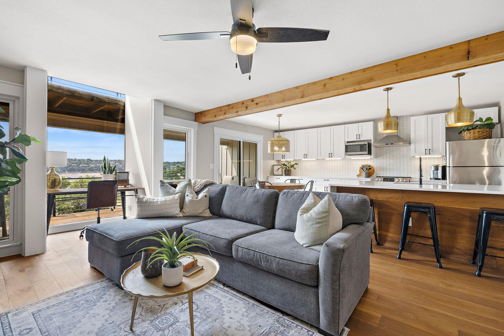 305 Venture Blvd S, Lago Vista, TX 78645