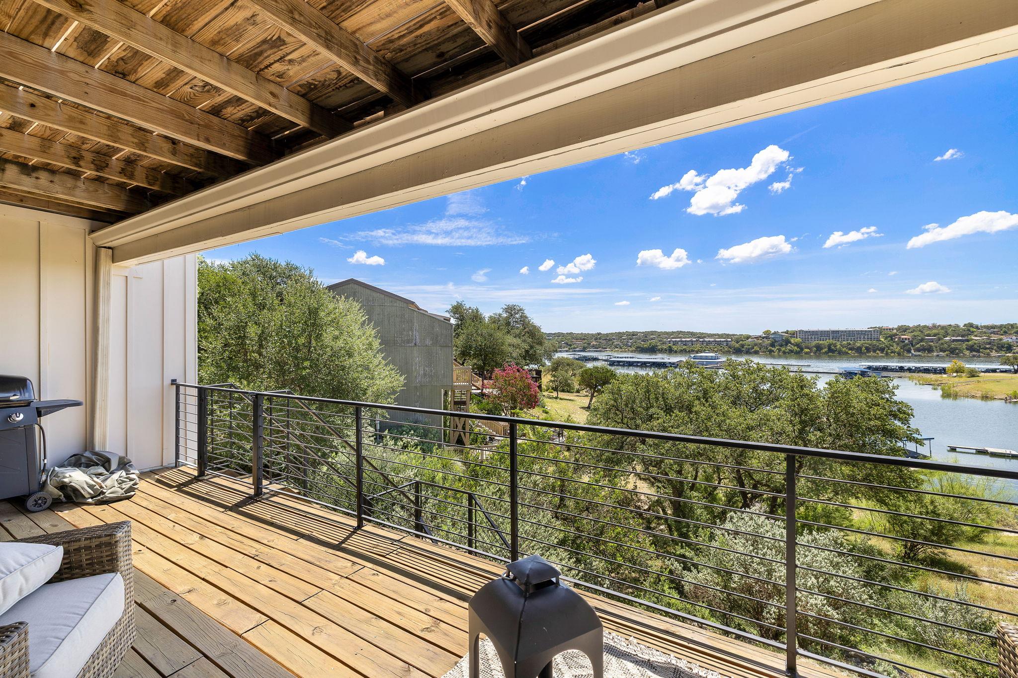 305 Venture Blvd S, Lago Vista, TX 78645