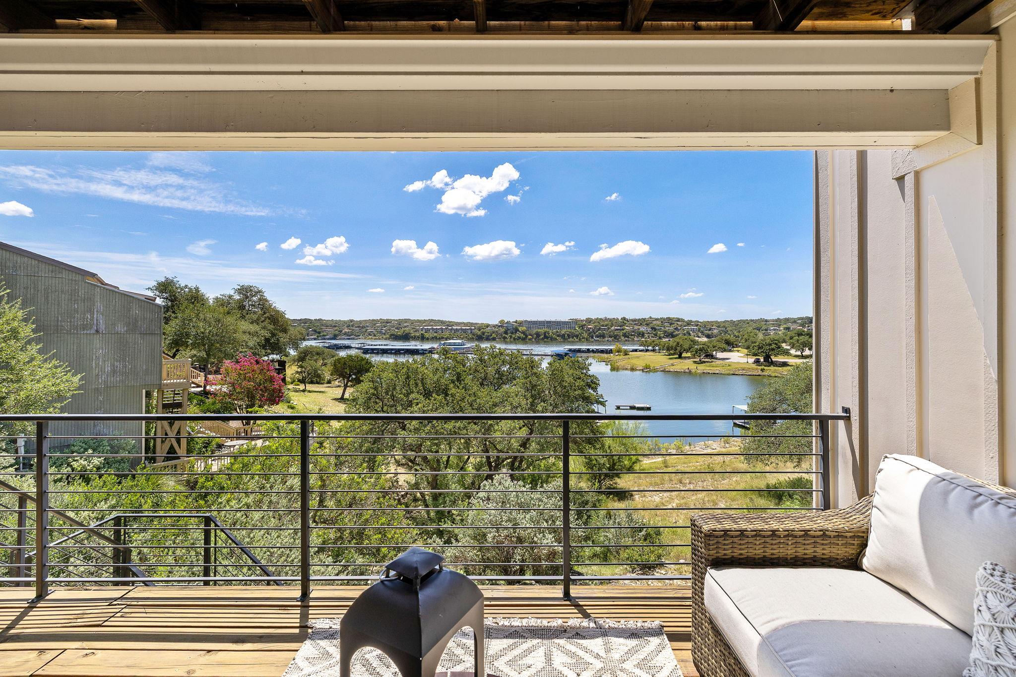 305 Venture Blvd S, Lago Vista, TX 78645