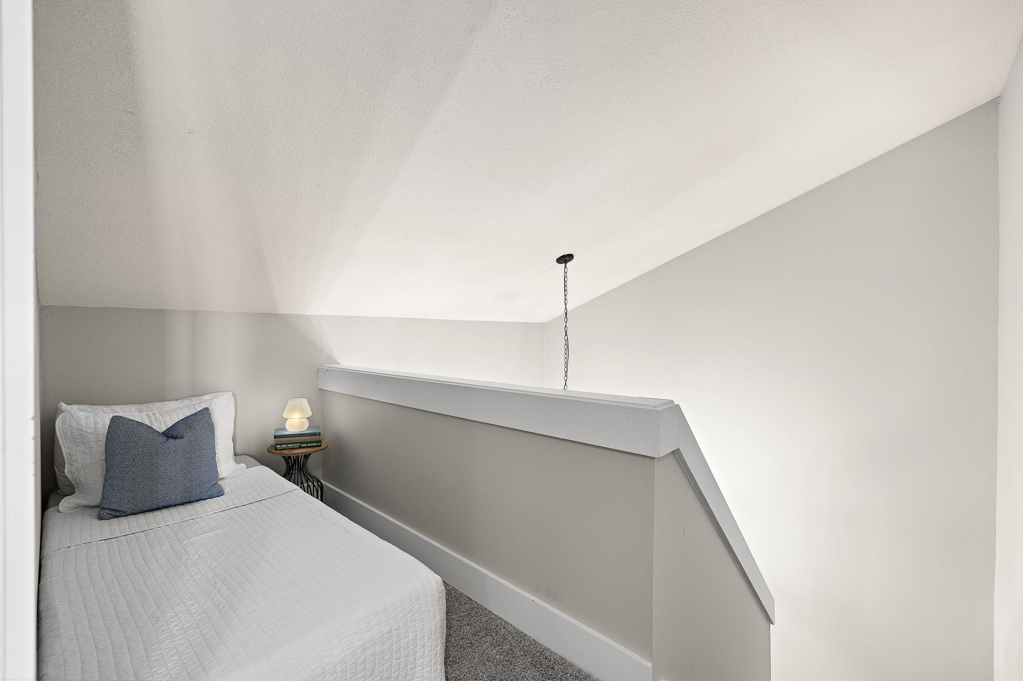 305 Venture Blvd S, Lago Vista, TX 78645