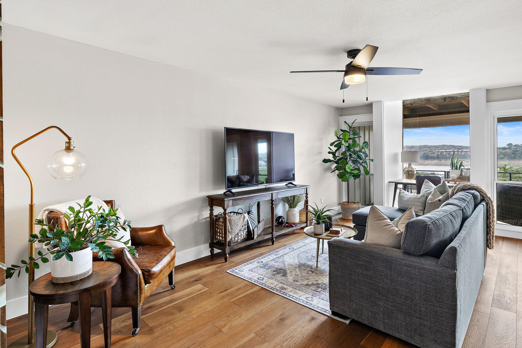 305 Venture Blvd S, Lago Vista, TX 78645