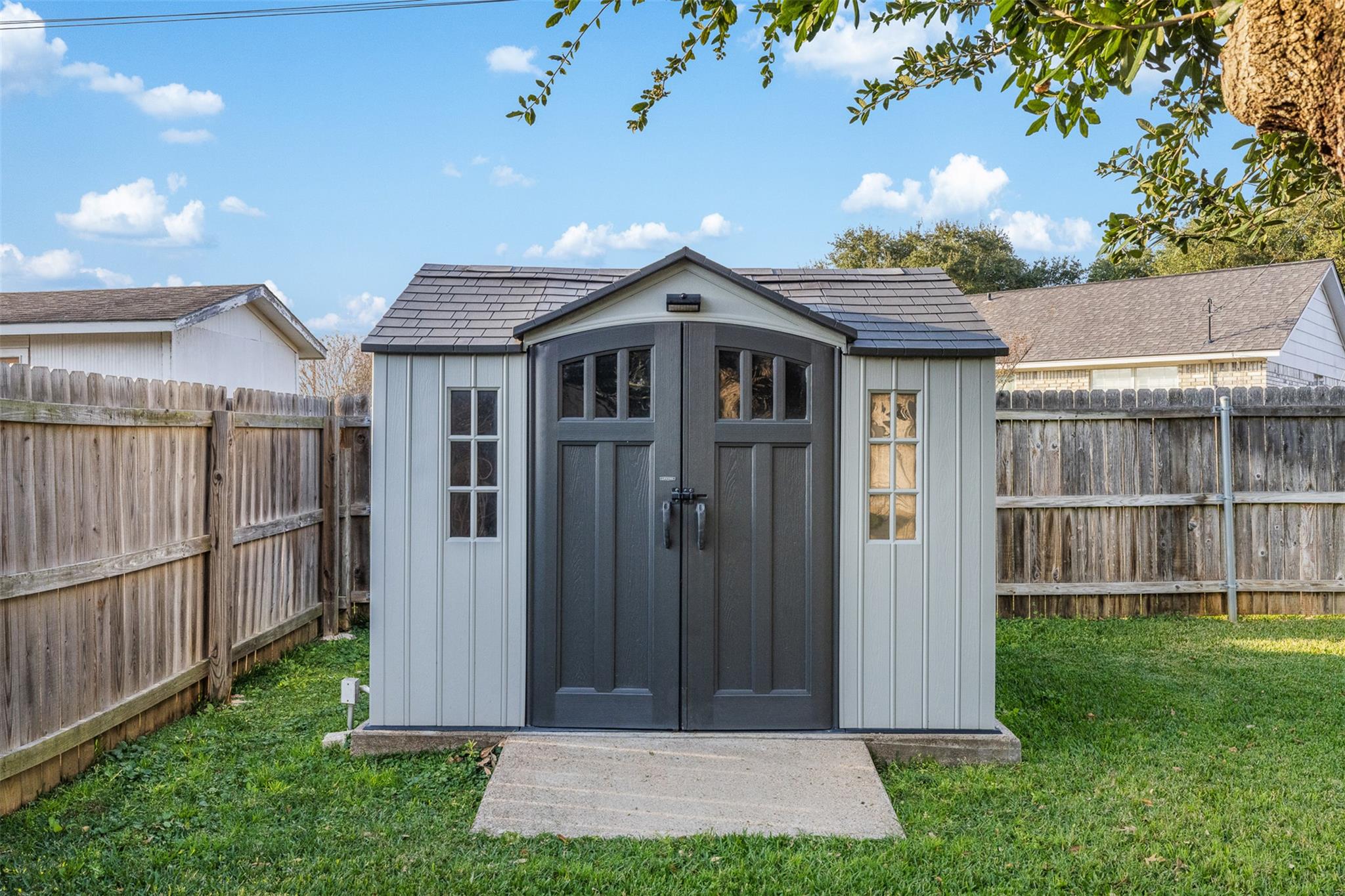 813 Woodson Drive, Caldwell, TX 77836