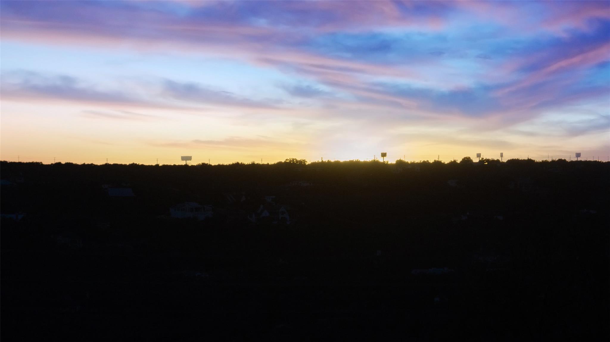 2814 Lakehurst Rd, Spicewood, TX 78669