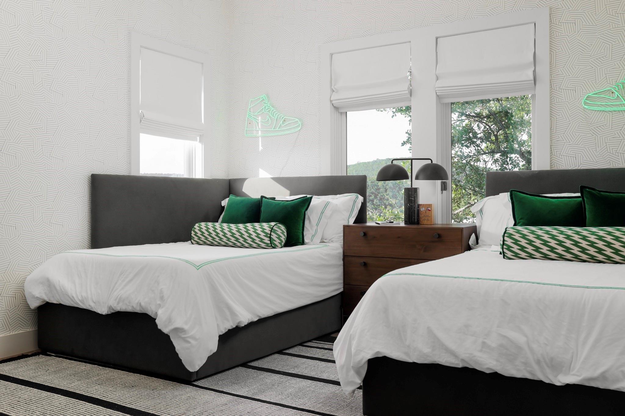 4402 Aqua Verde Dr, Austin, TX 78746