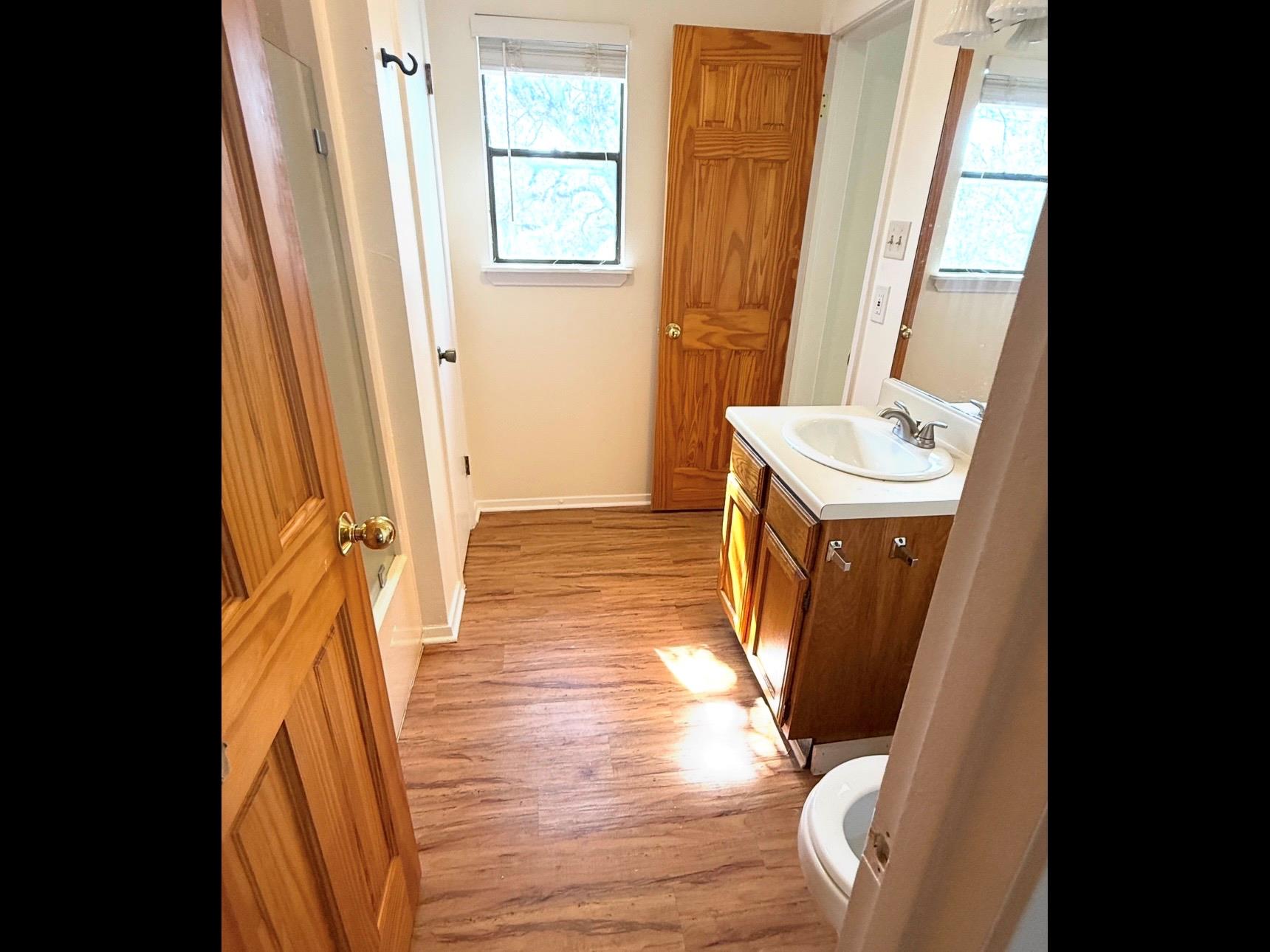 15205 Cavalier Canyon Dr # B, Lakeway, TX 78734