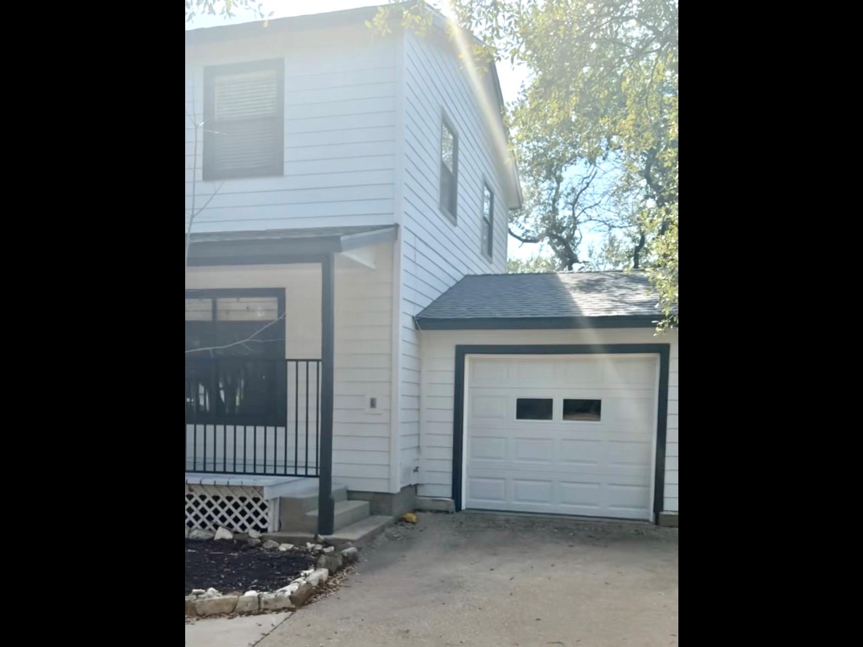 15205 Cavalier Canyon Dr # B, Lakeway, TX 78734