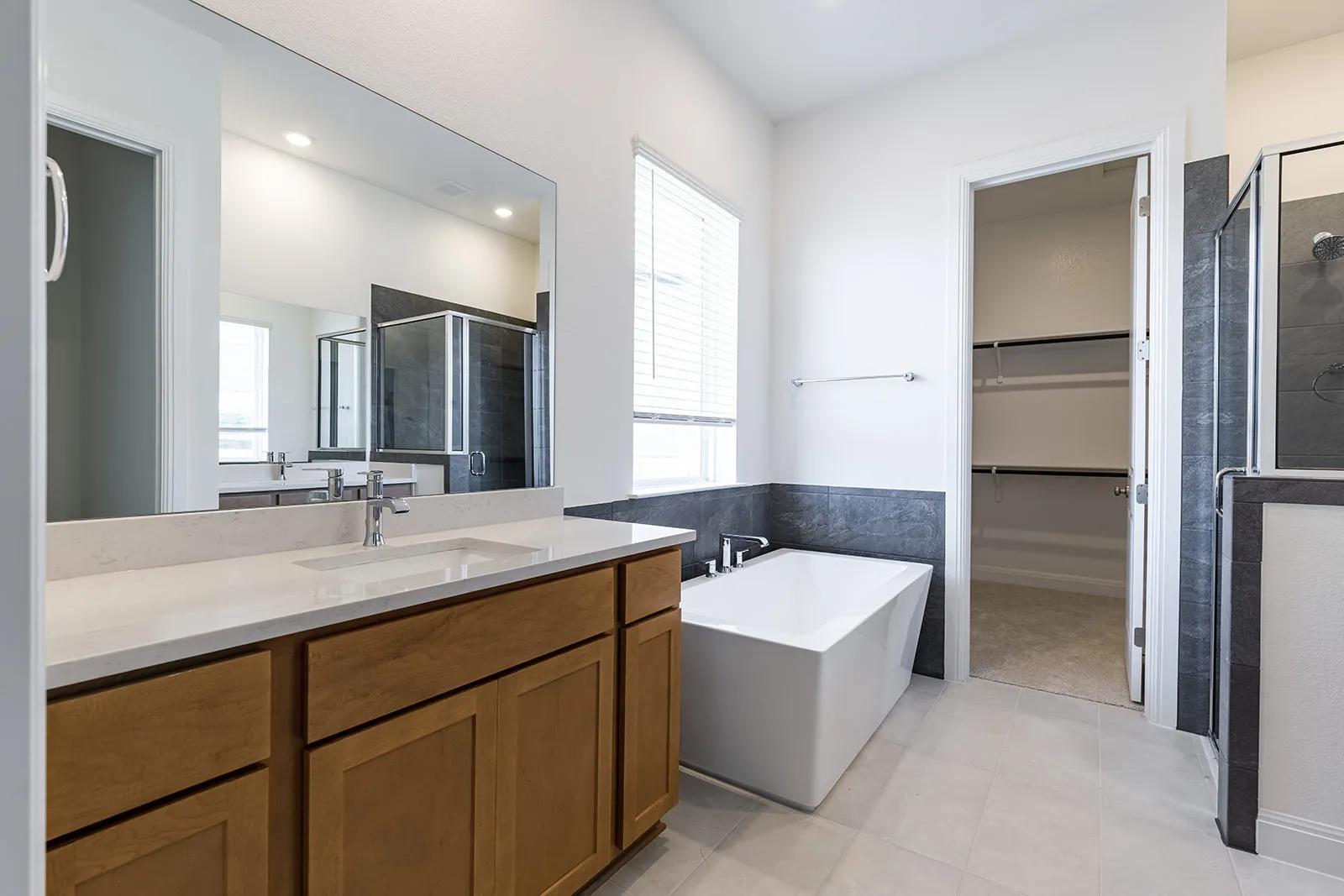 229 Kingswood Dr, Bastrop, TX 78602