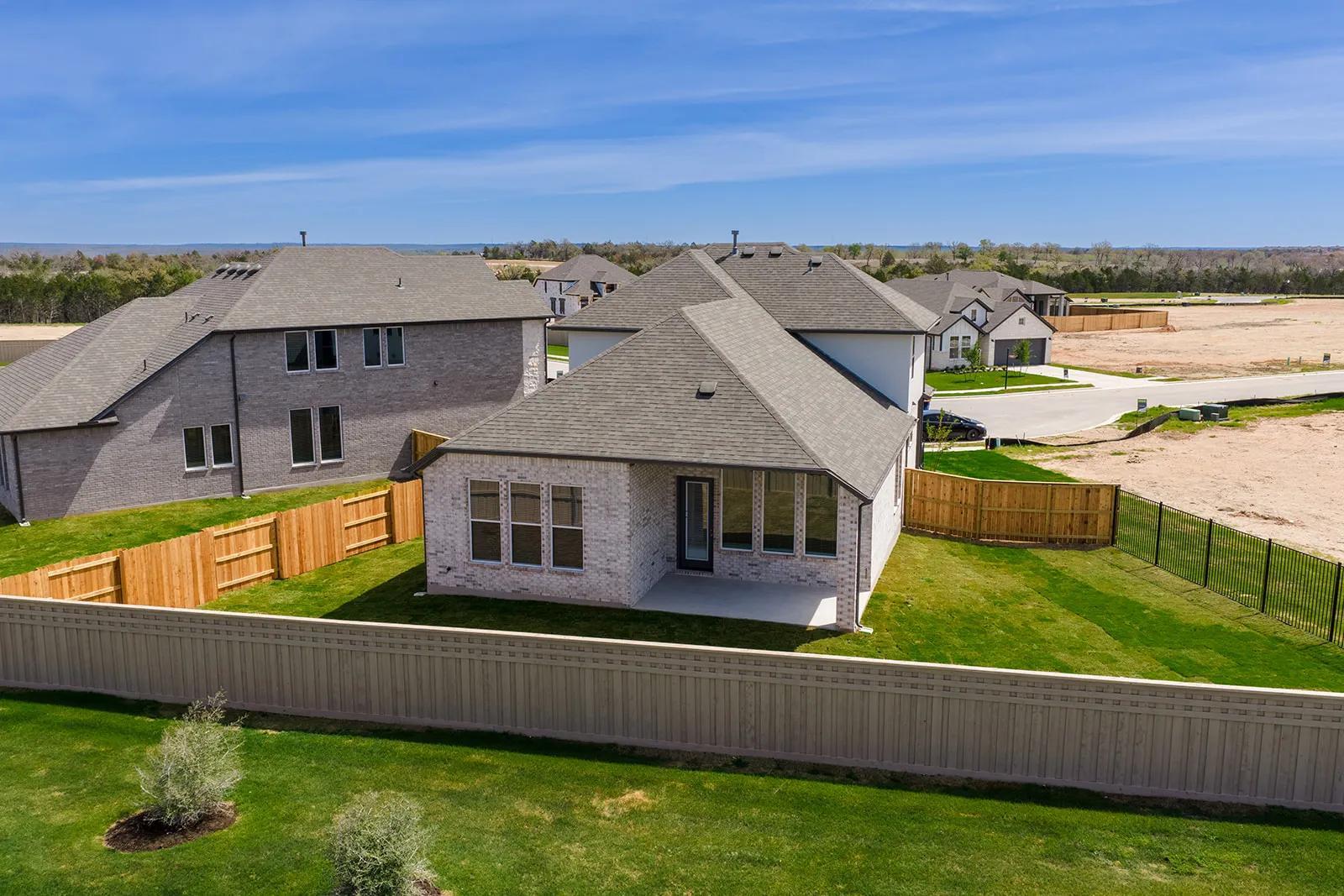 229 Kingswood Dr, Bastrop, TX 78602