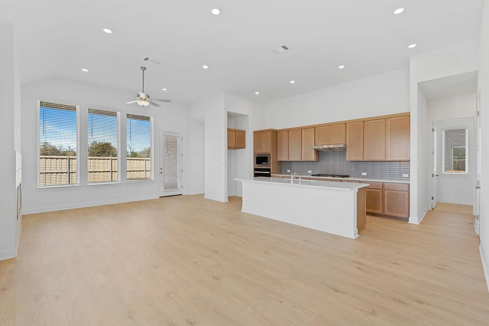 229 Kingswood Dr, Bastrop, TX 78602