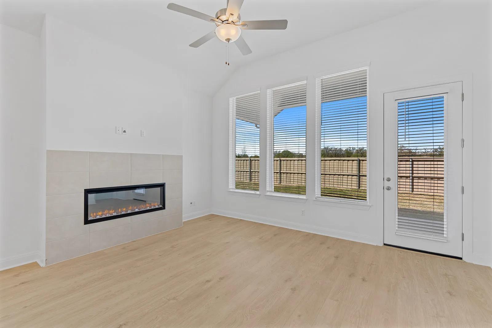 229 Kingswood Dr, Bastrop, TX 78602