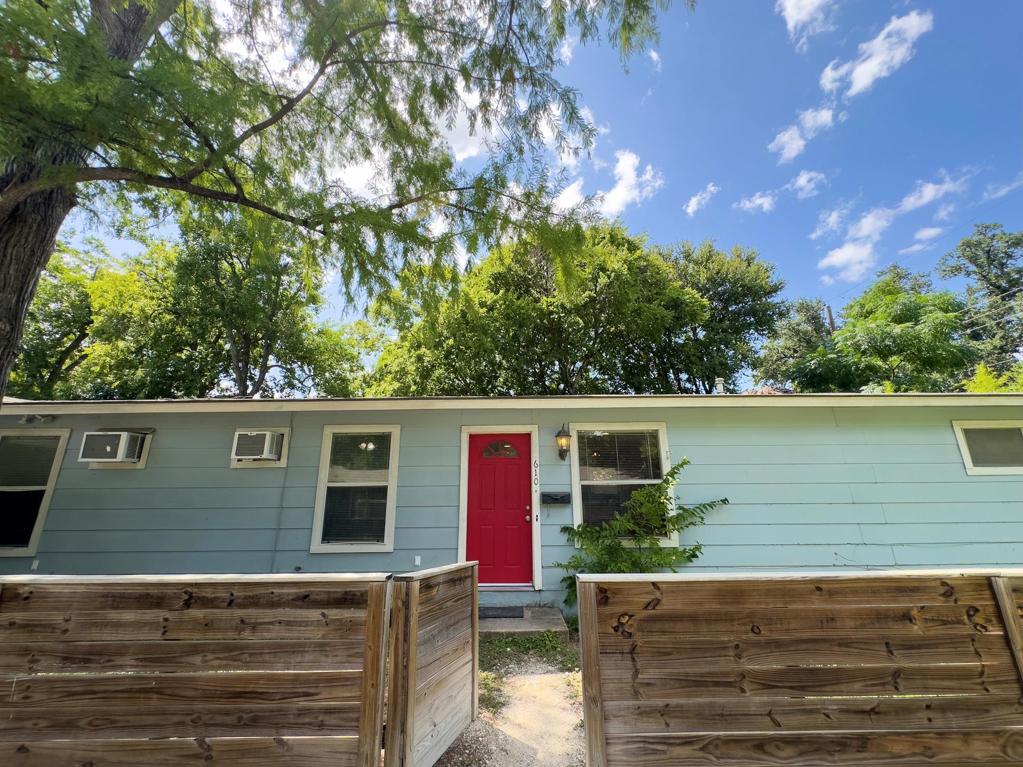 610 Genard St # A, Austin, TX 78751