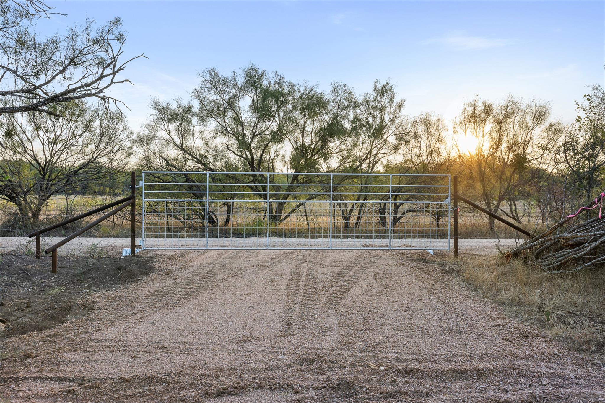 7202 E Us Highway 190, Rochelle, TX 76872