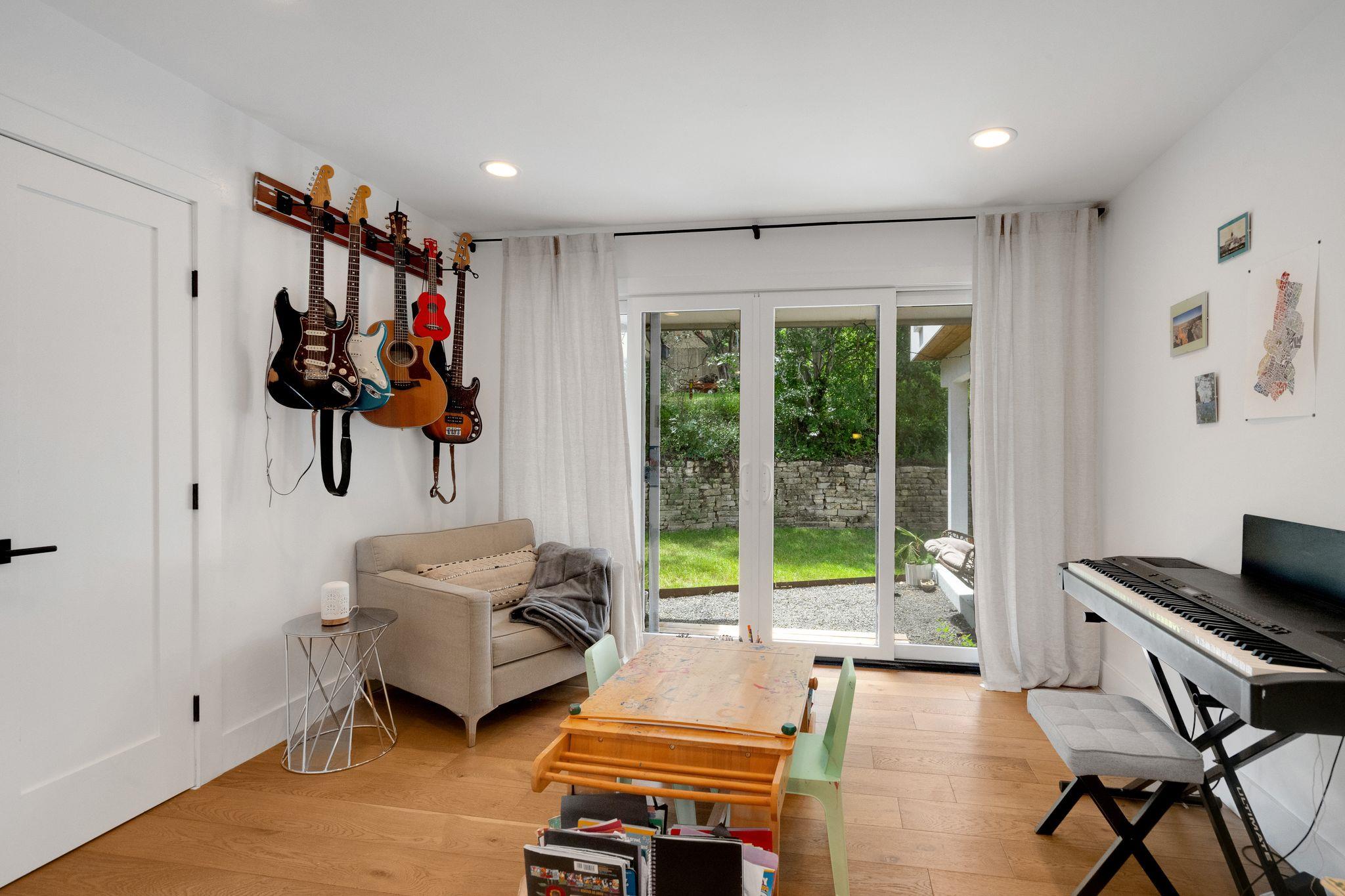 2502 Side Cv, Austin, TX 78704