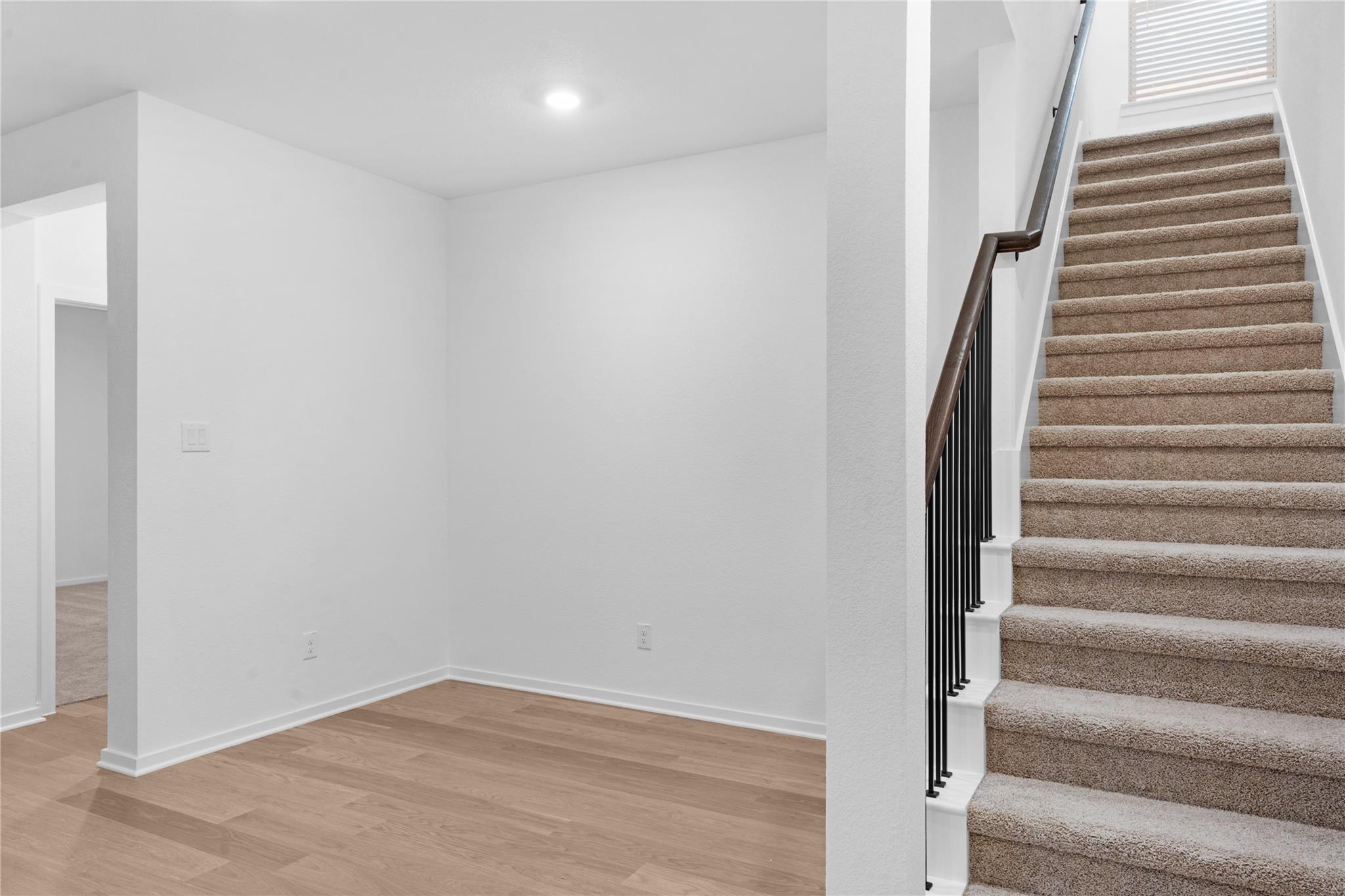 13725 Tucker Hedge Pass, Elgin, TX 78621