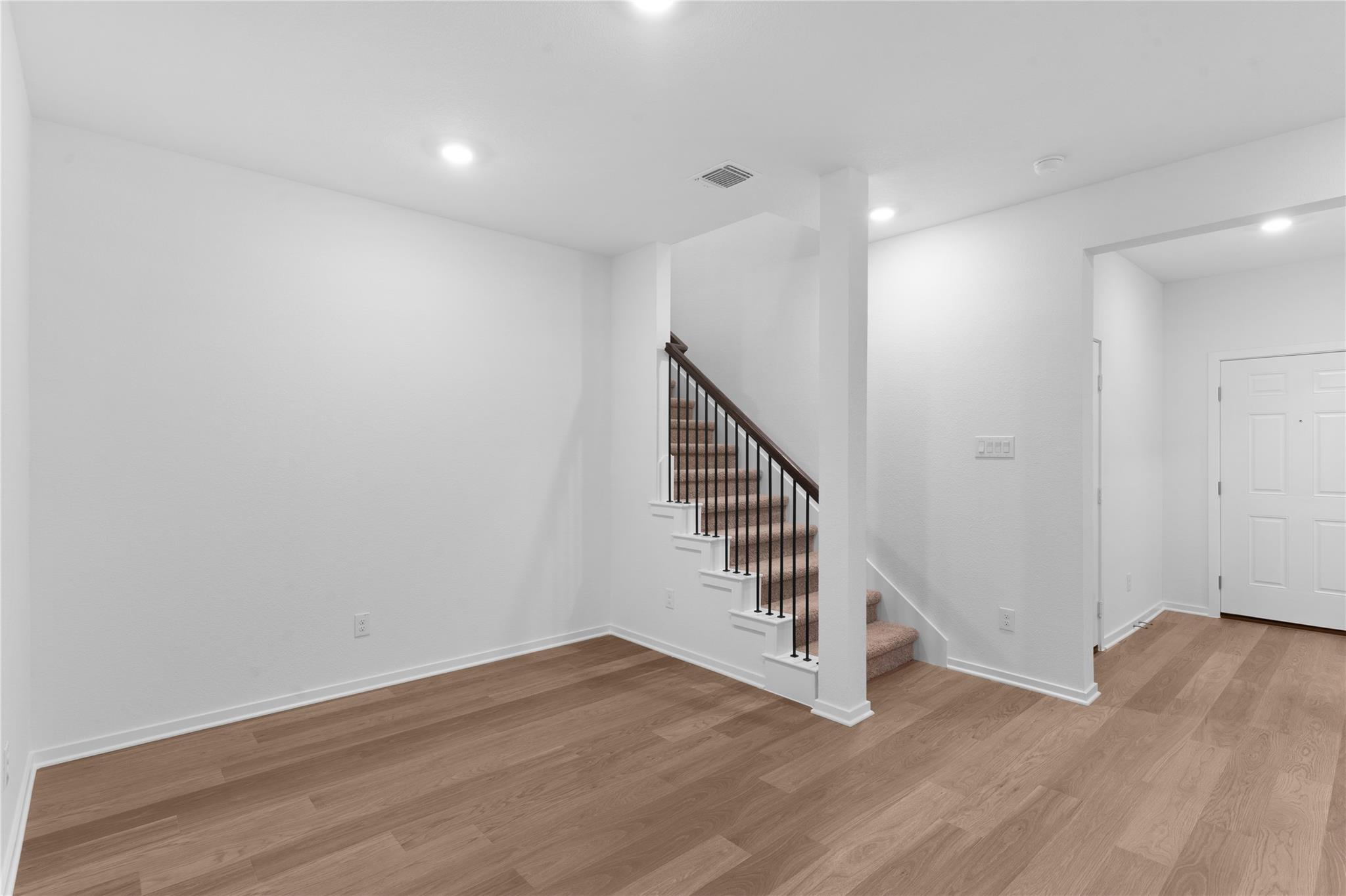 13725 Tucker Hedge Pass, Elgin, TX 78621