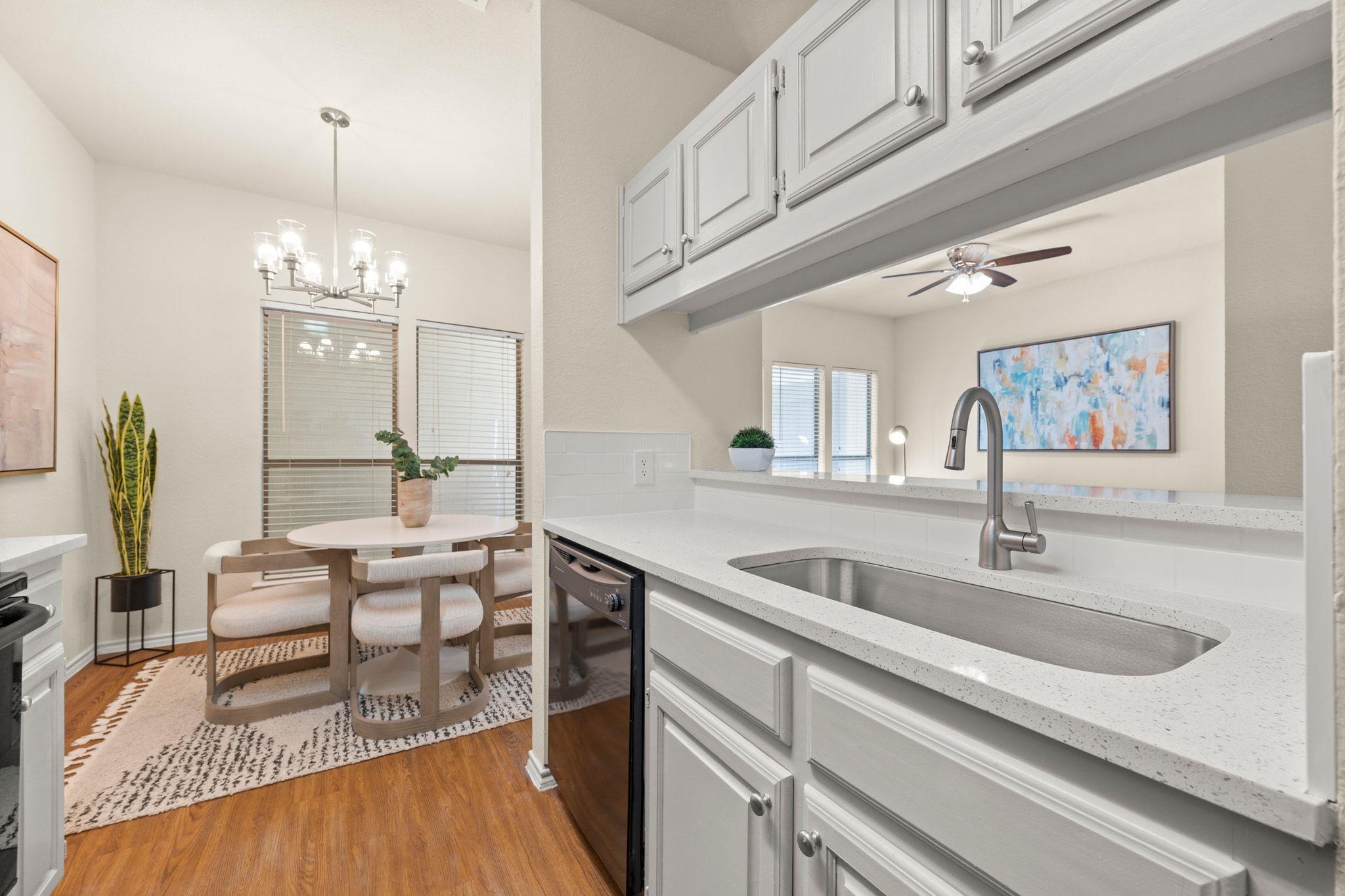 914 W 26th St # 202, Austin, TX 78705