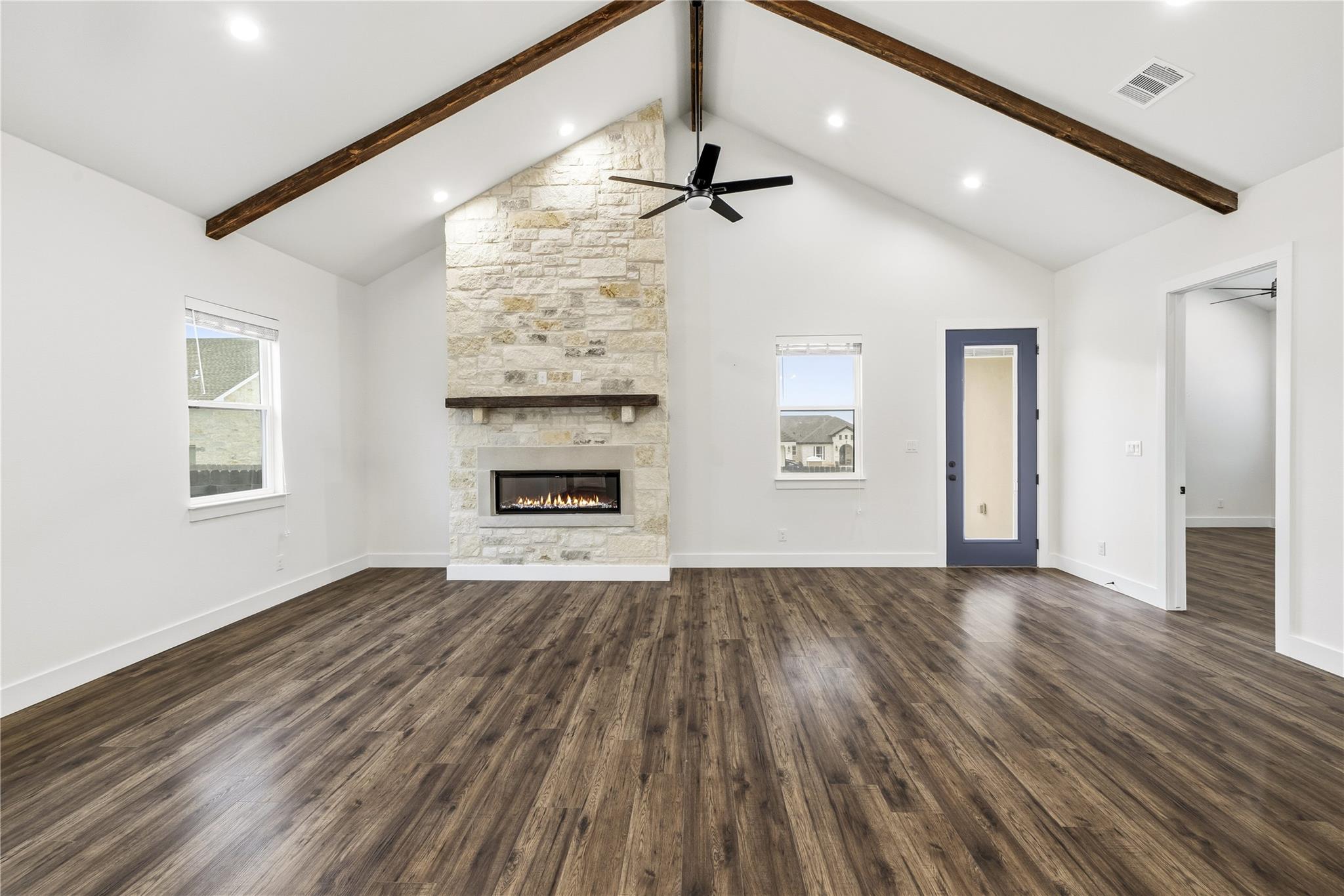 121 Feather Way, Fredericksburg, TX 78624