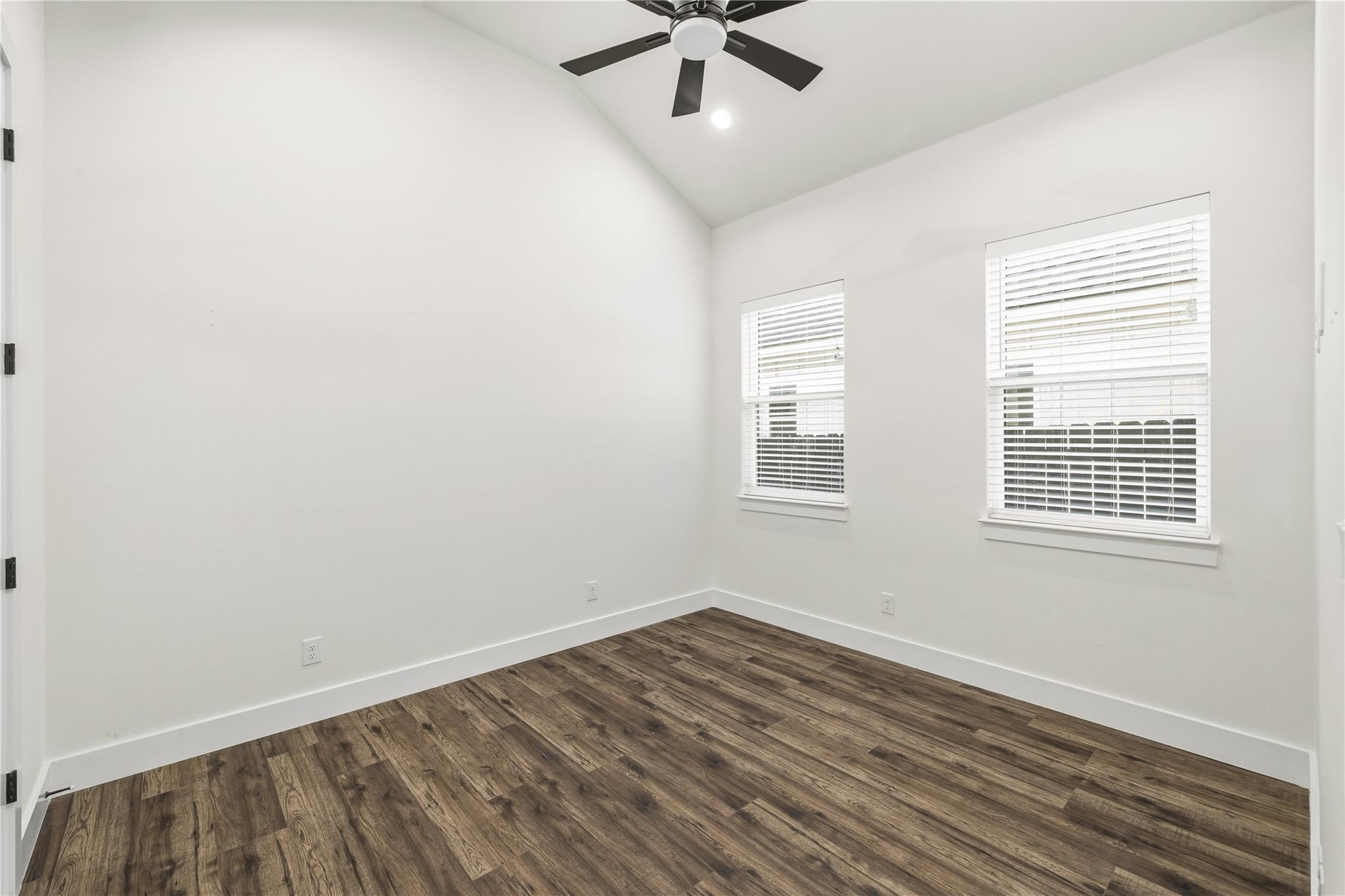 121 Feather Way, Fredericksburg, TX 78624