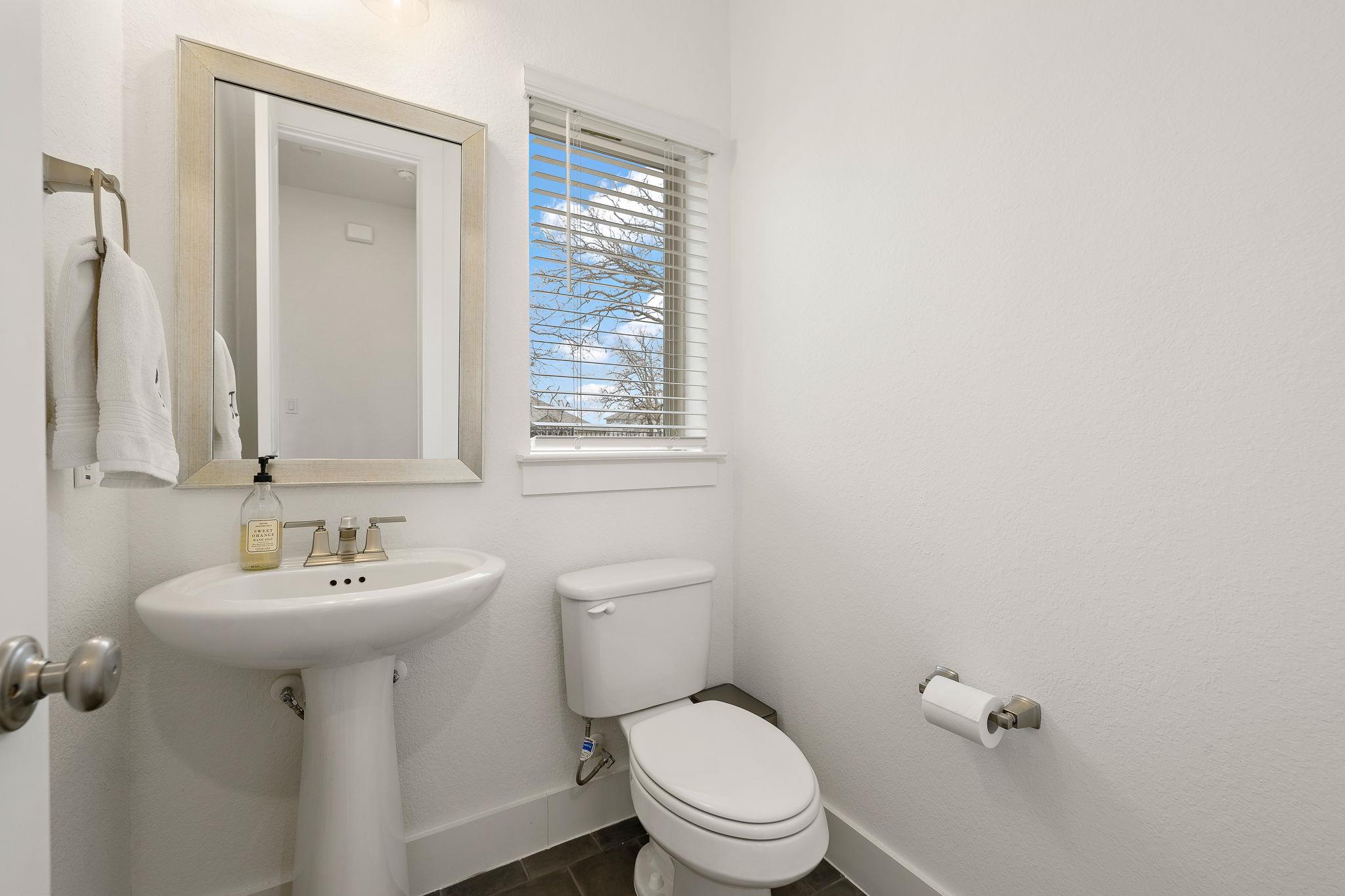 412 Great Lawn Bnd, Liberty Hill, TX 78642