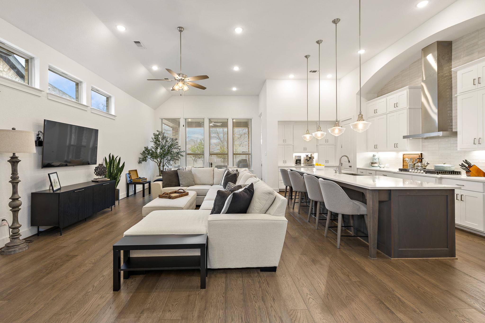 412 Great Lawn Bnd, Liberty Hill, TX 78642