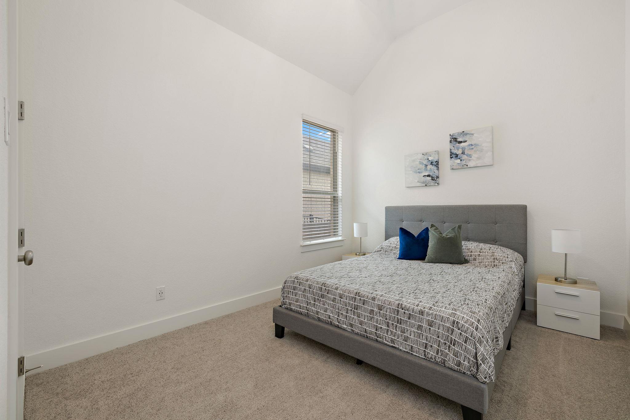 412 Great Lawn Bnd, Liberty Hill, TX 78642