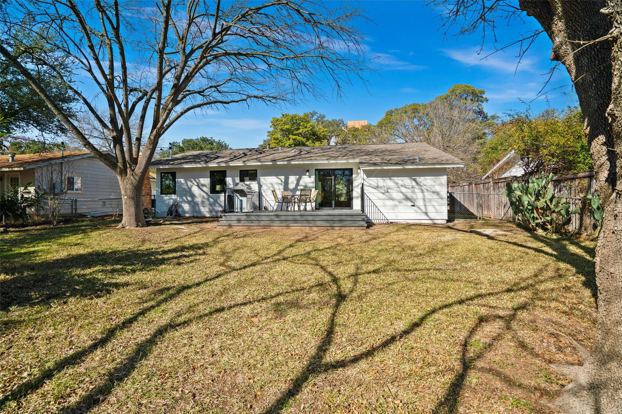 2613 Carnarvon Ln, Austin, TX 78704