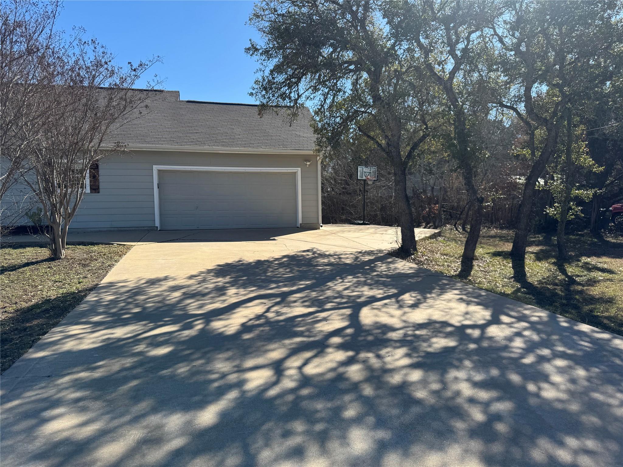 600 Grand Prairie Cir, Dripping Springs, TX 78620