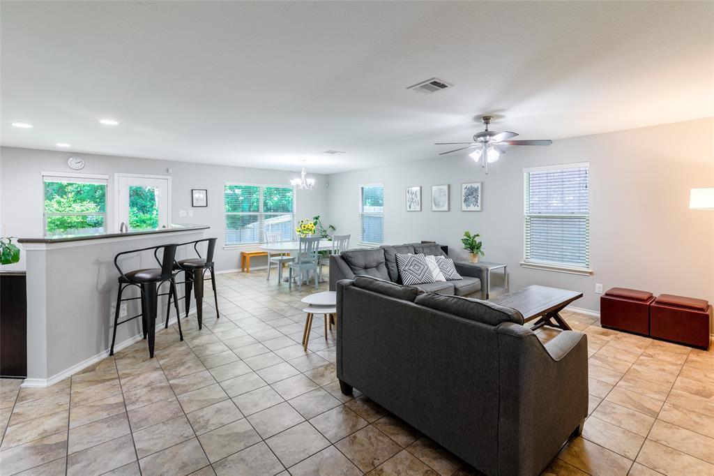 904 Strickling Dr, Pflugerville, TX 78660