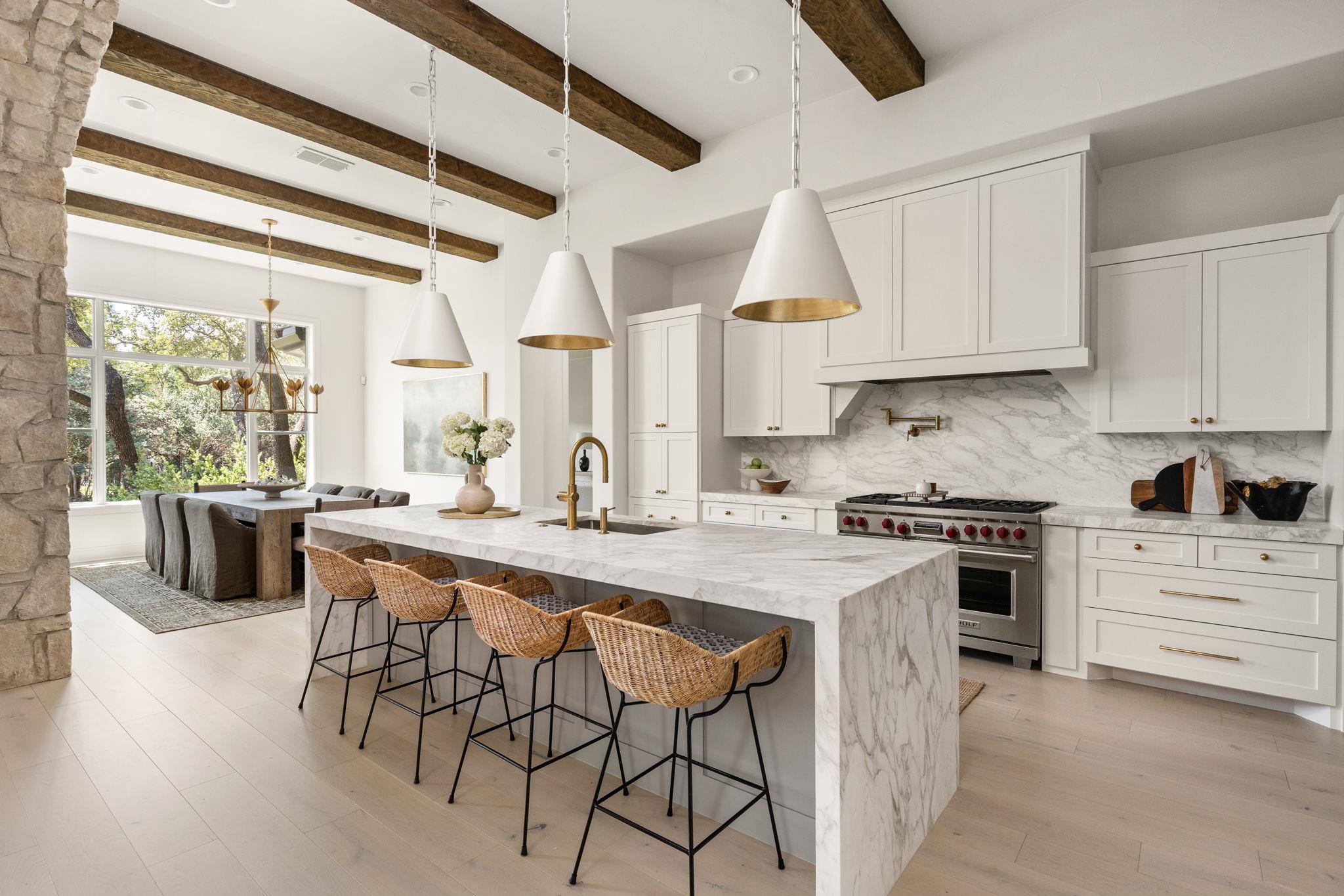 8217 Carranzo Dr, Austin, TX 78735