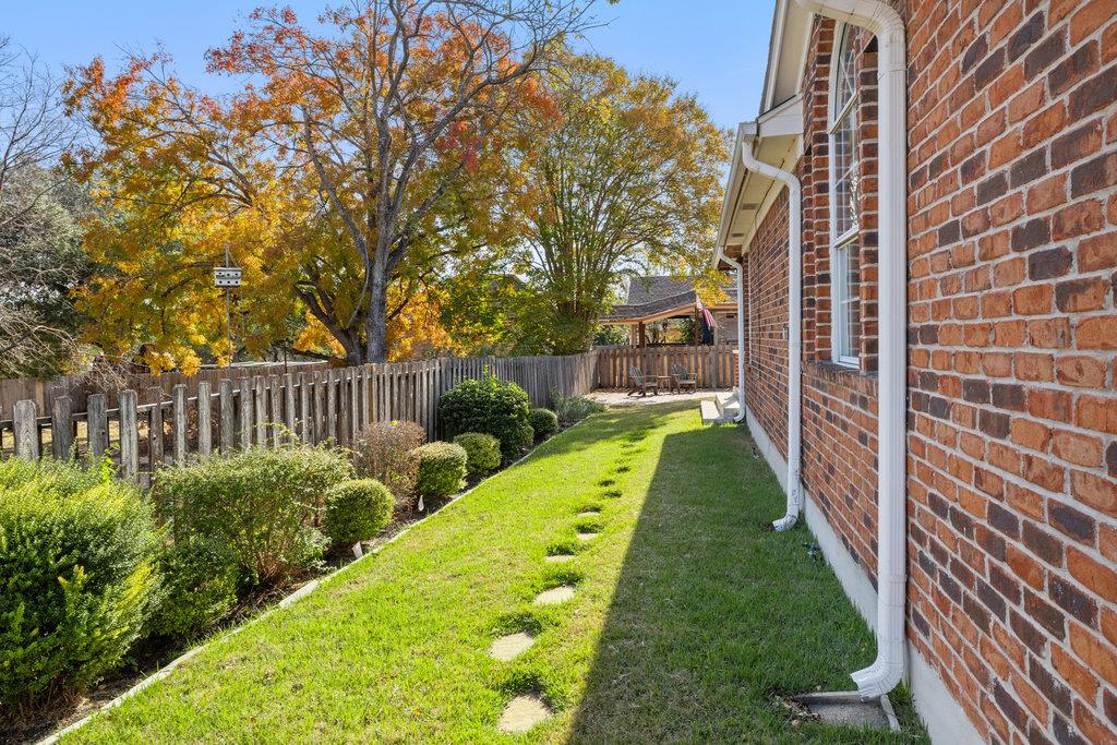 604 Cutty Trl, Lakeway, TX 78734