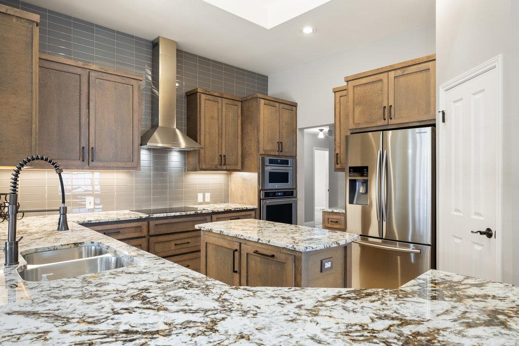 604 Cutty Trl, Lakeway, TX 78734