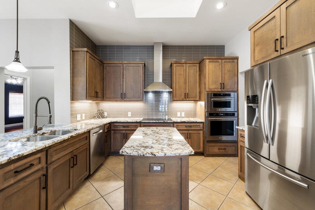 604 Cutty Trl, Lakeway, TX 78734