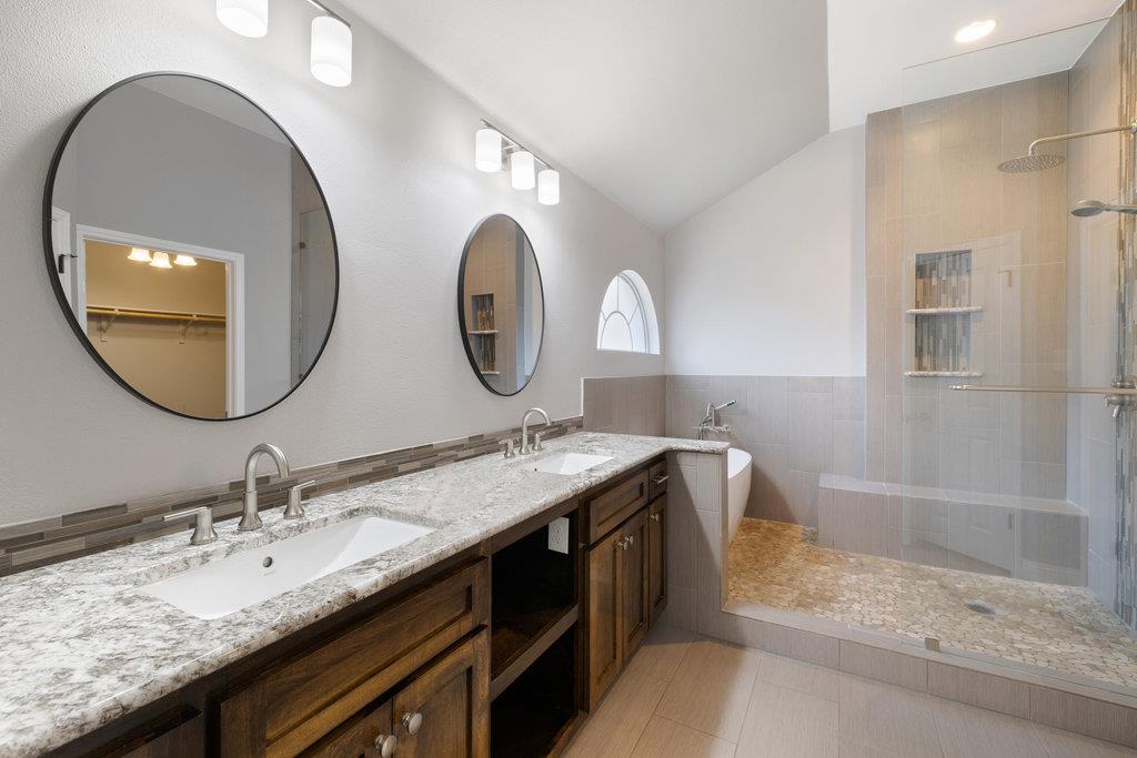 604 Cutty Trl, Lakeway, TX 78734