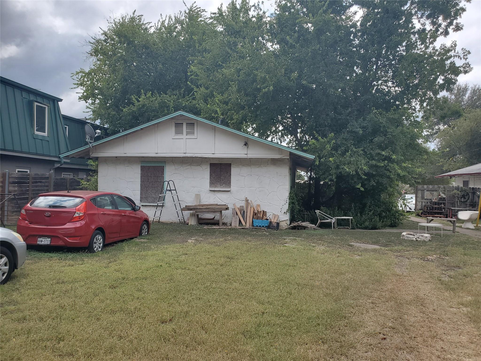 2610 Rogers Ave, Austin, TX 78722