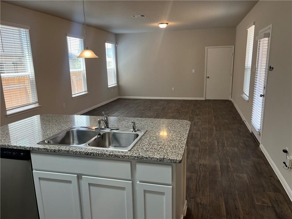 1916 Whitaker Dr, Austin, TX 78754