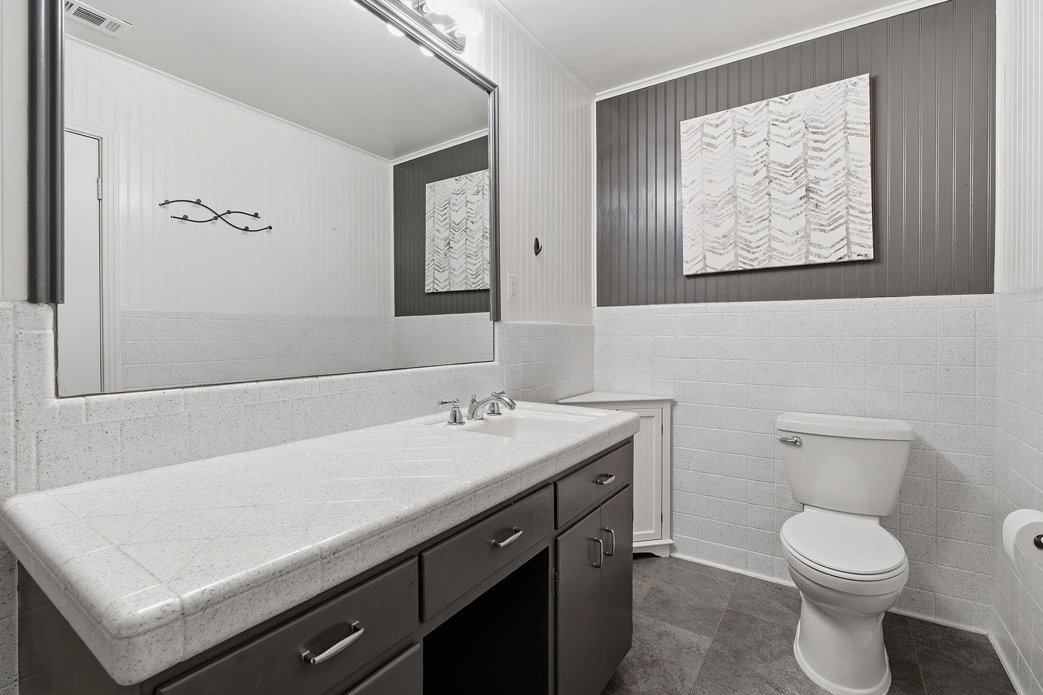 811 Nixon St, Lockhart, TX 78644