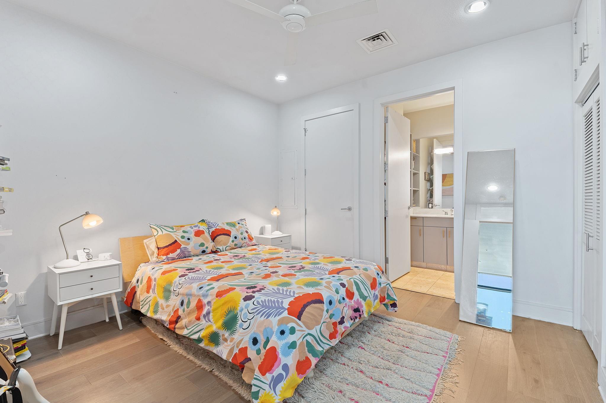 555 E 5th # 817, Austin, TX 78701