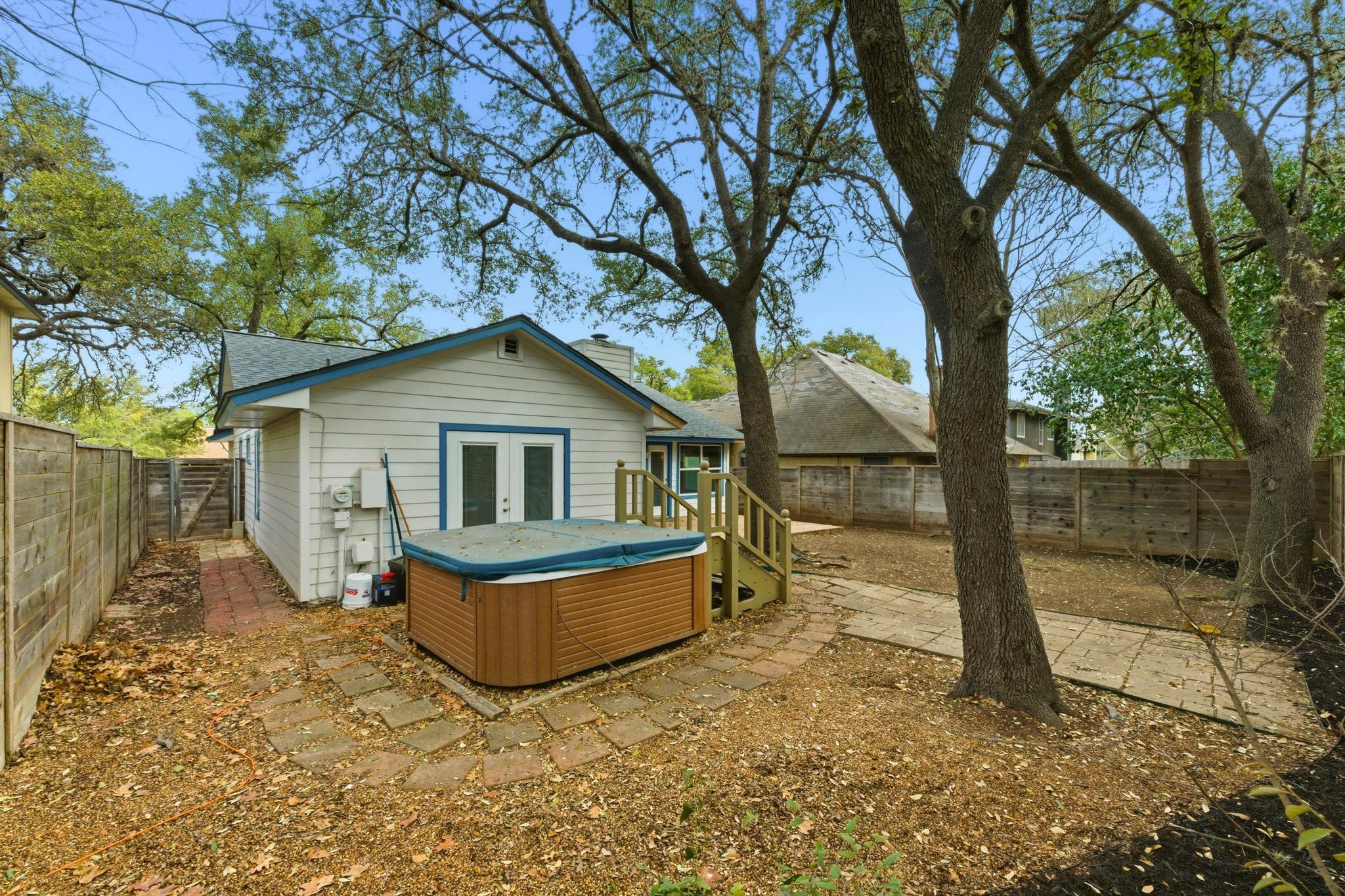 723 Shade Tree Dr, Austin, TX 78748