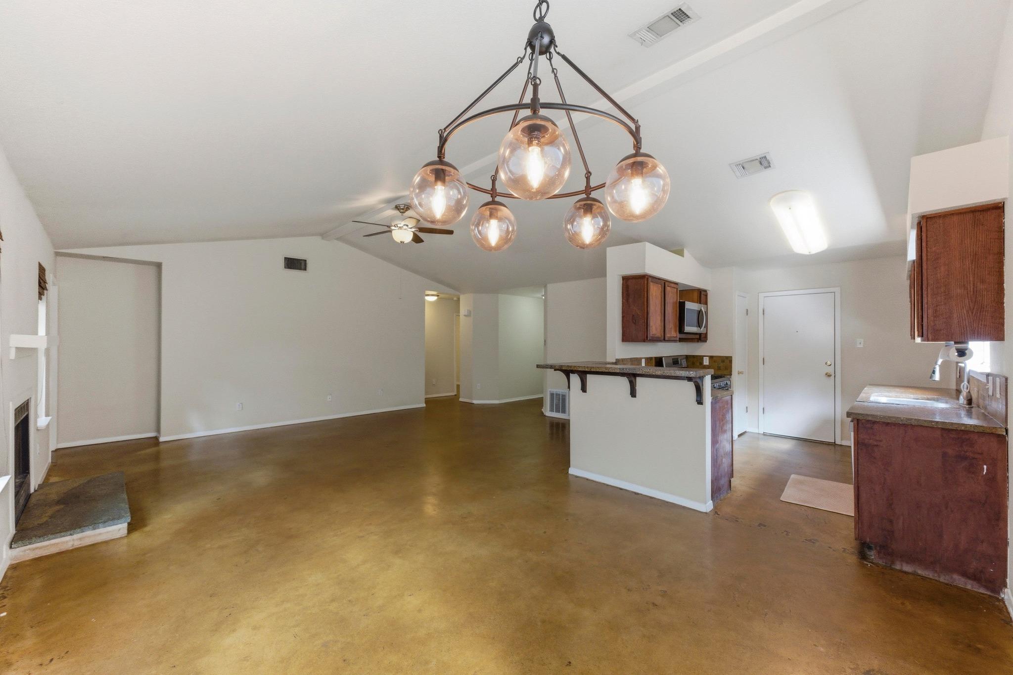 723 Shade Tree Dr, Austin, TX 78748