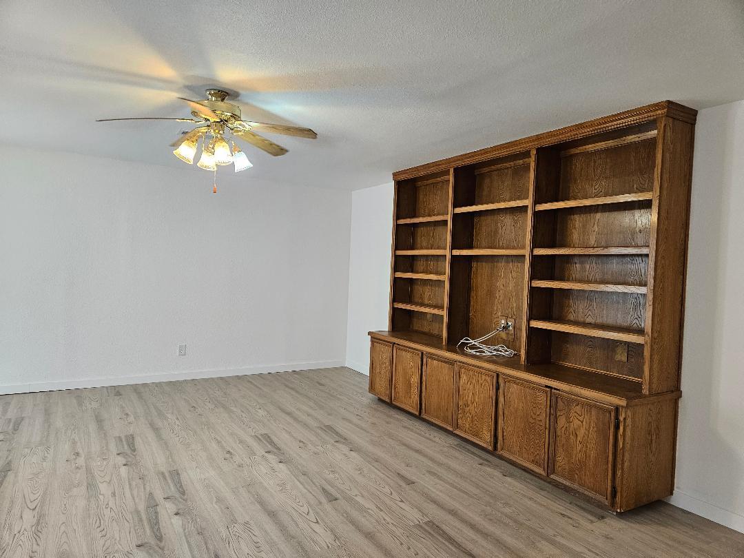 1511 W Mesa Park Dr, Round Rock, TX 78664