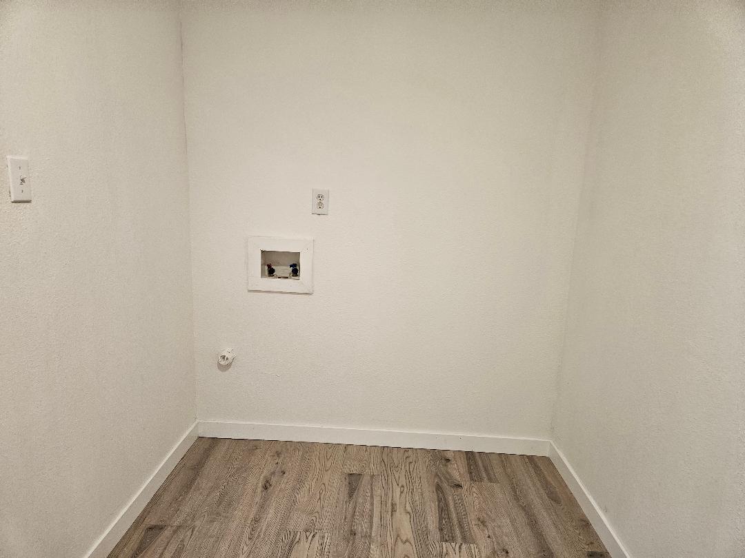 1511 W Mesa Park Dr, Round Rock, TX 78664