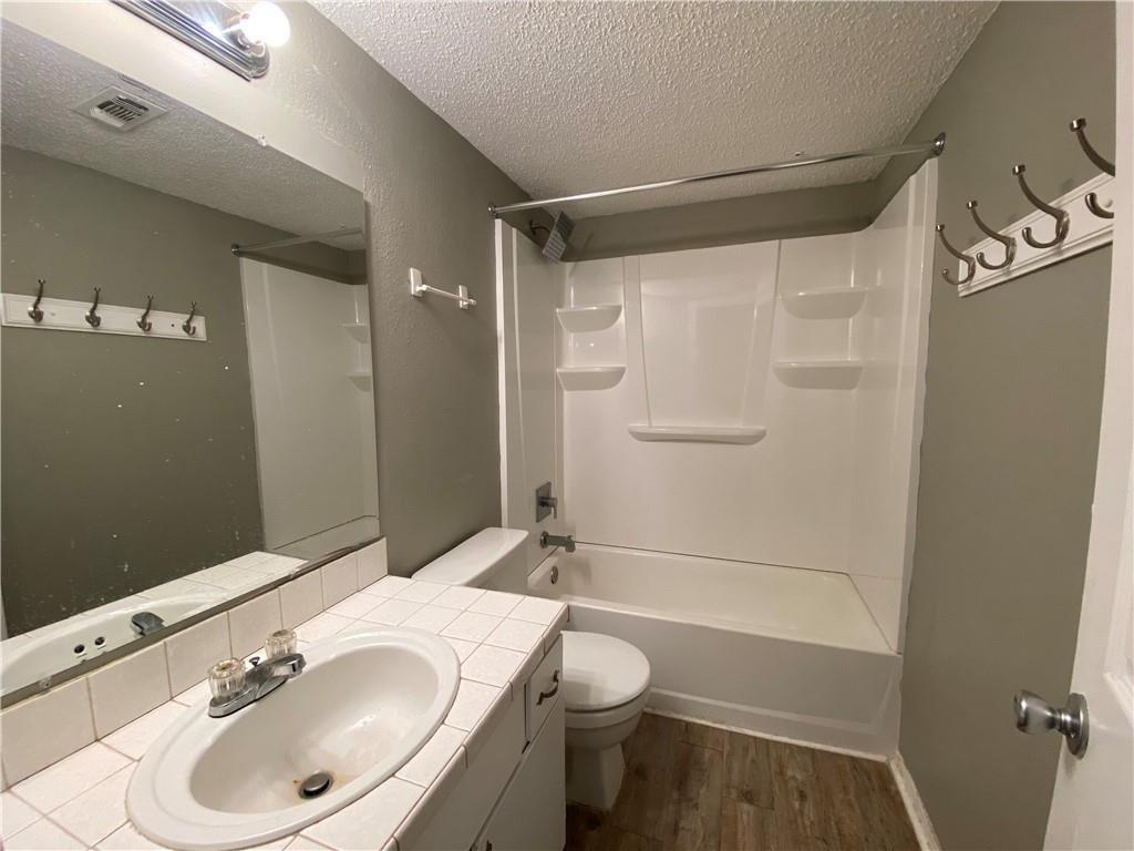 2413 Leon St # 101, Austin, TX 78705