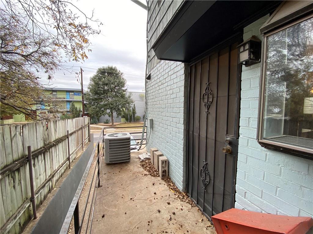 2413 Leon St # 101, Austin, TX 78705