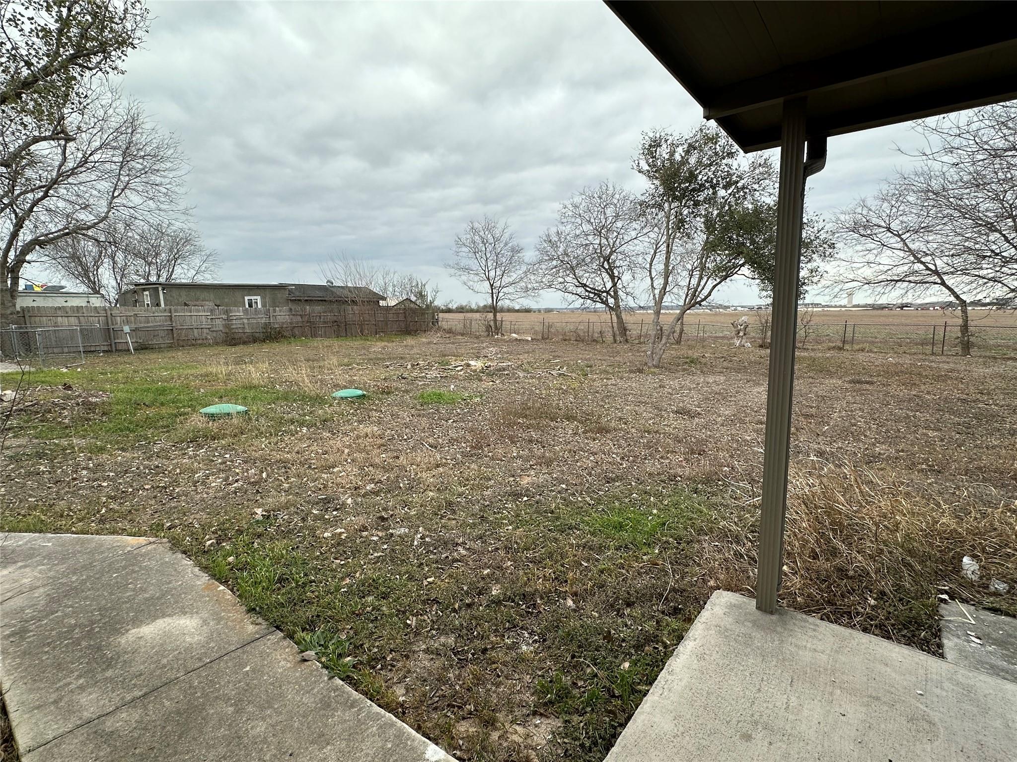 136 Discovery Ln, San Marcos, TX 78666