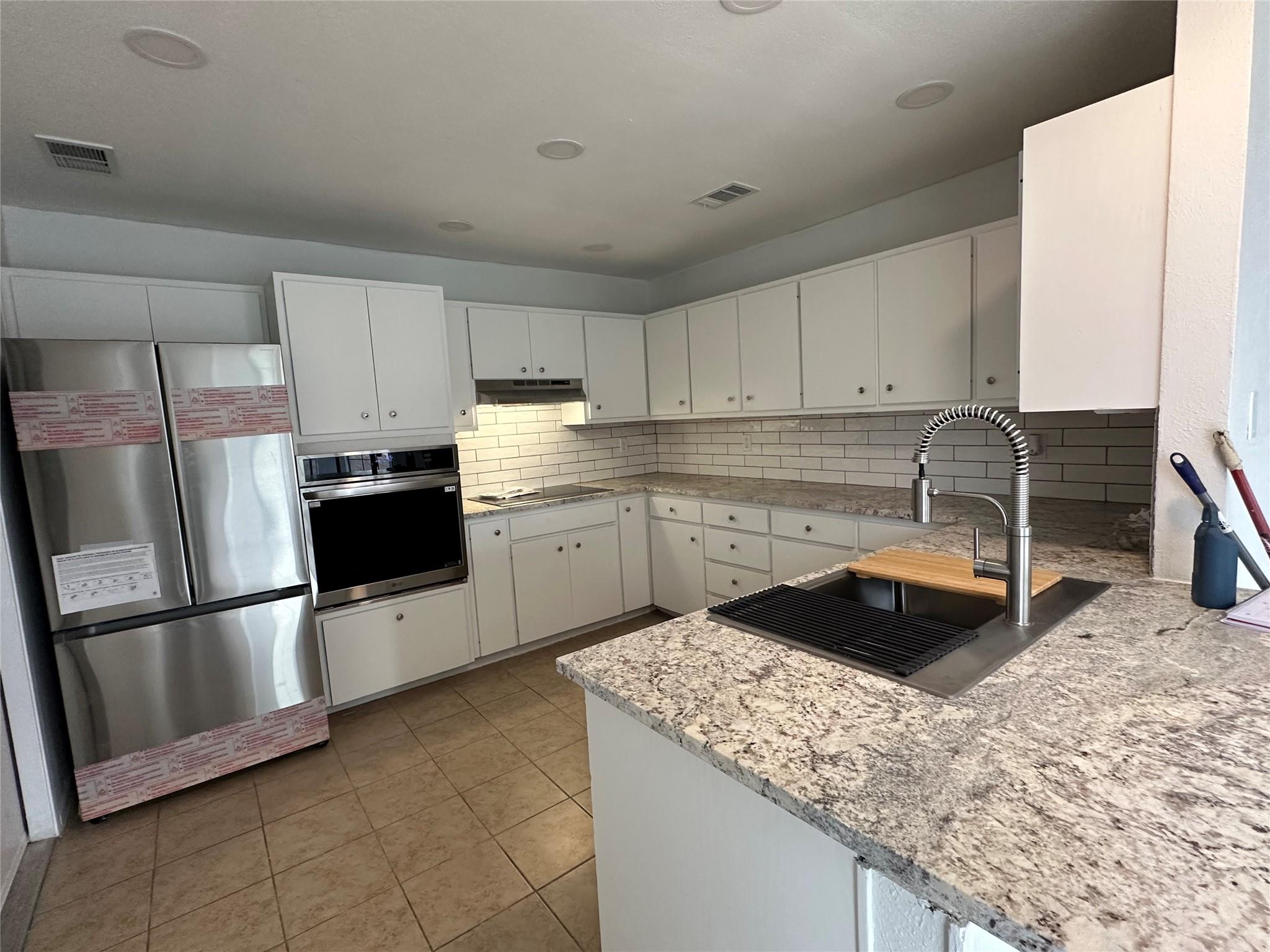 136 Discovery Ln, San Marcos, TX 78666